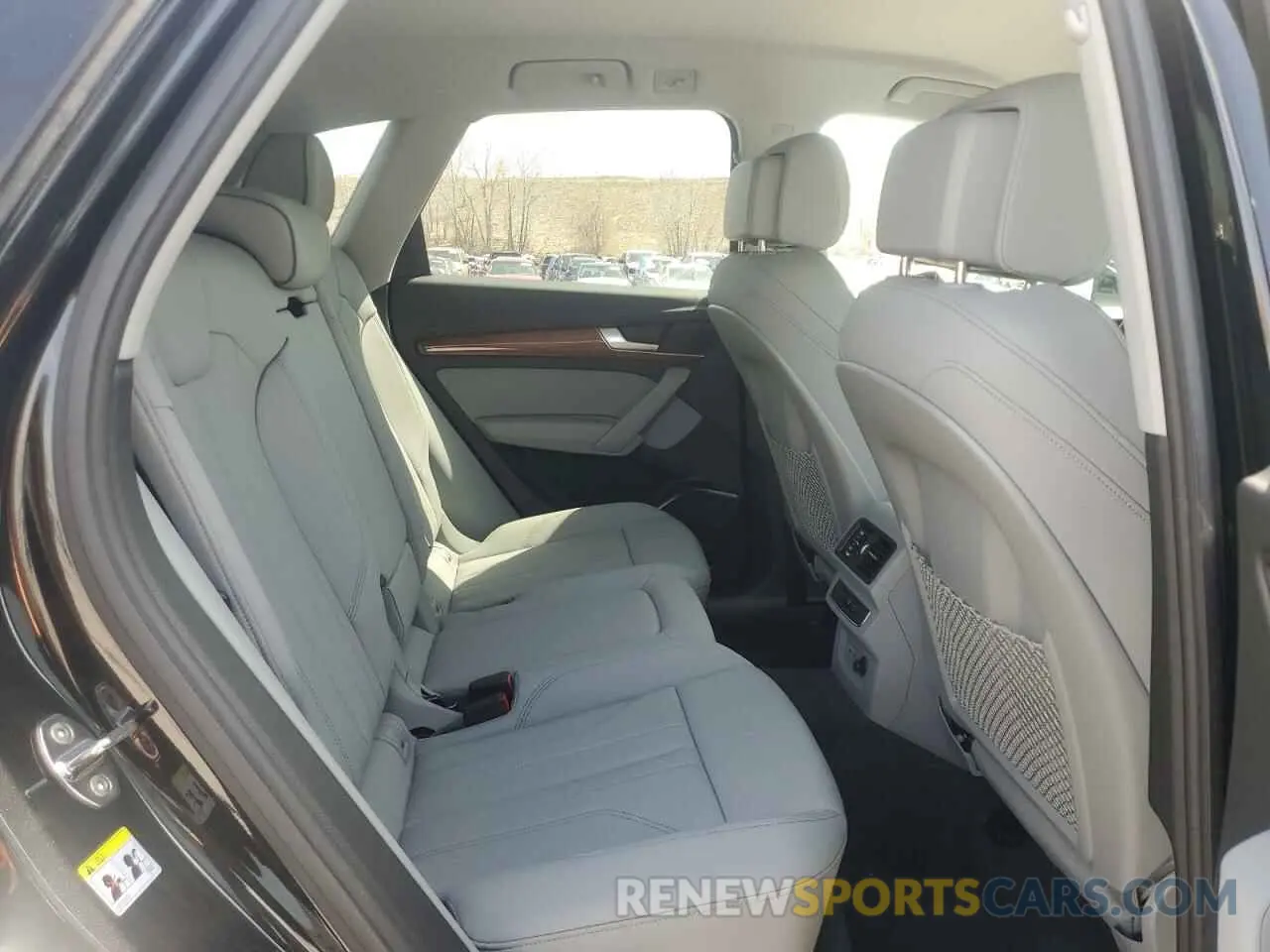11 fotografías del automóvil dañado WA1G2AFY1N2088896 AUDI Q5 2022