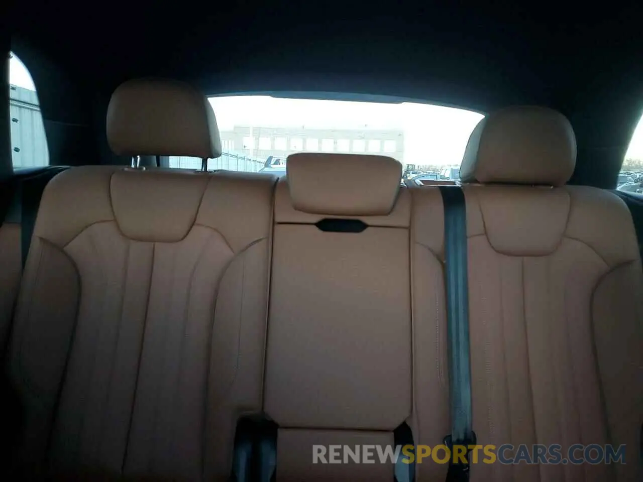 10 fotografías del automóvil dañado WA1G2AFY1N2102554 AUDI Q5 2022