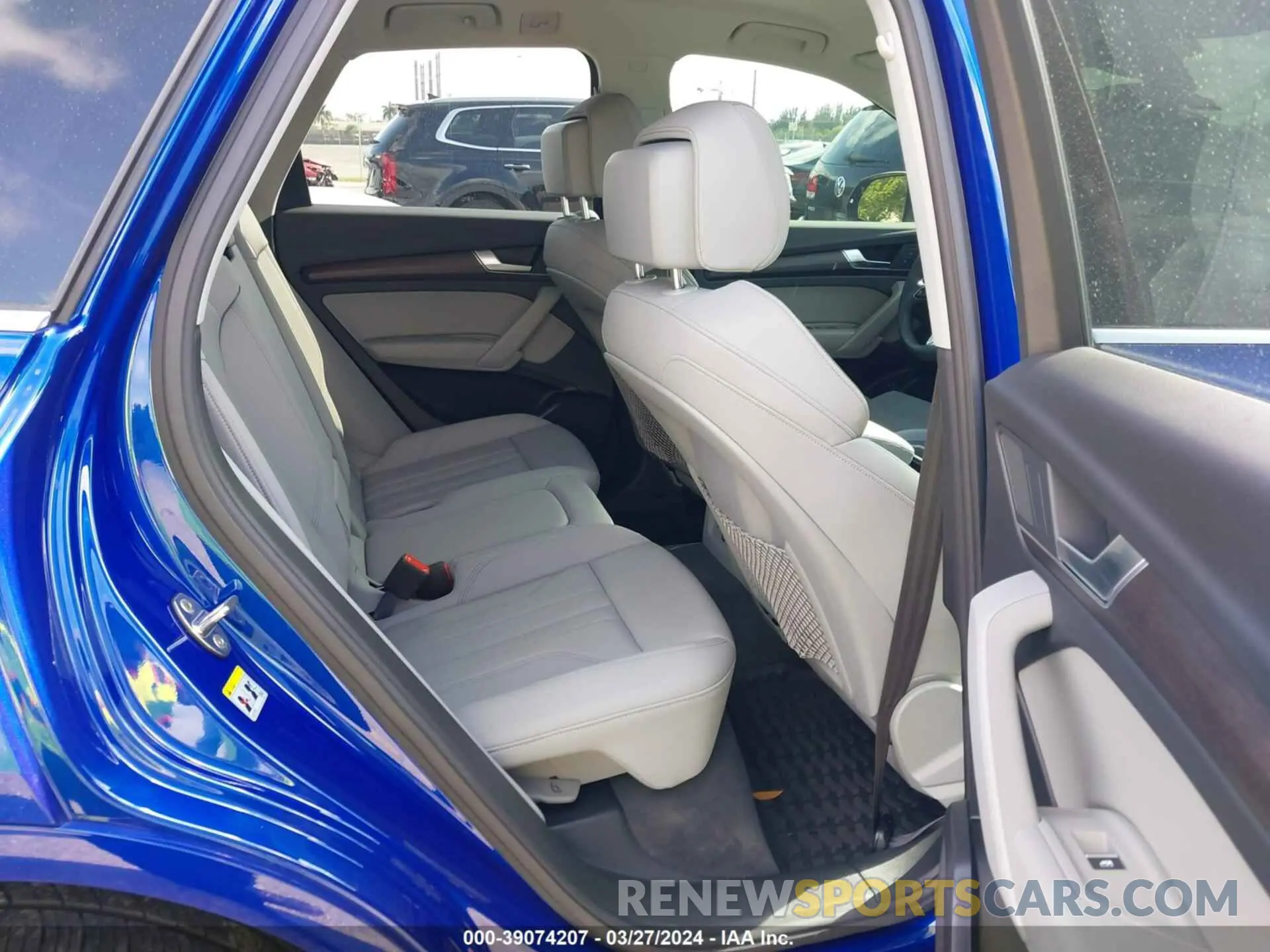 8 fotografías del automóvil dañado WA1G2AFY4N2088147 AUDI Q5 2022