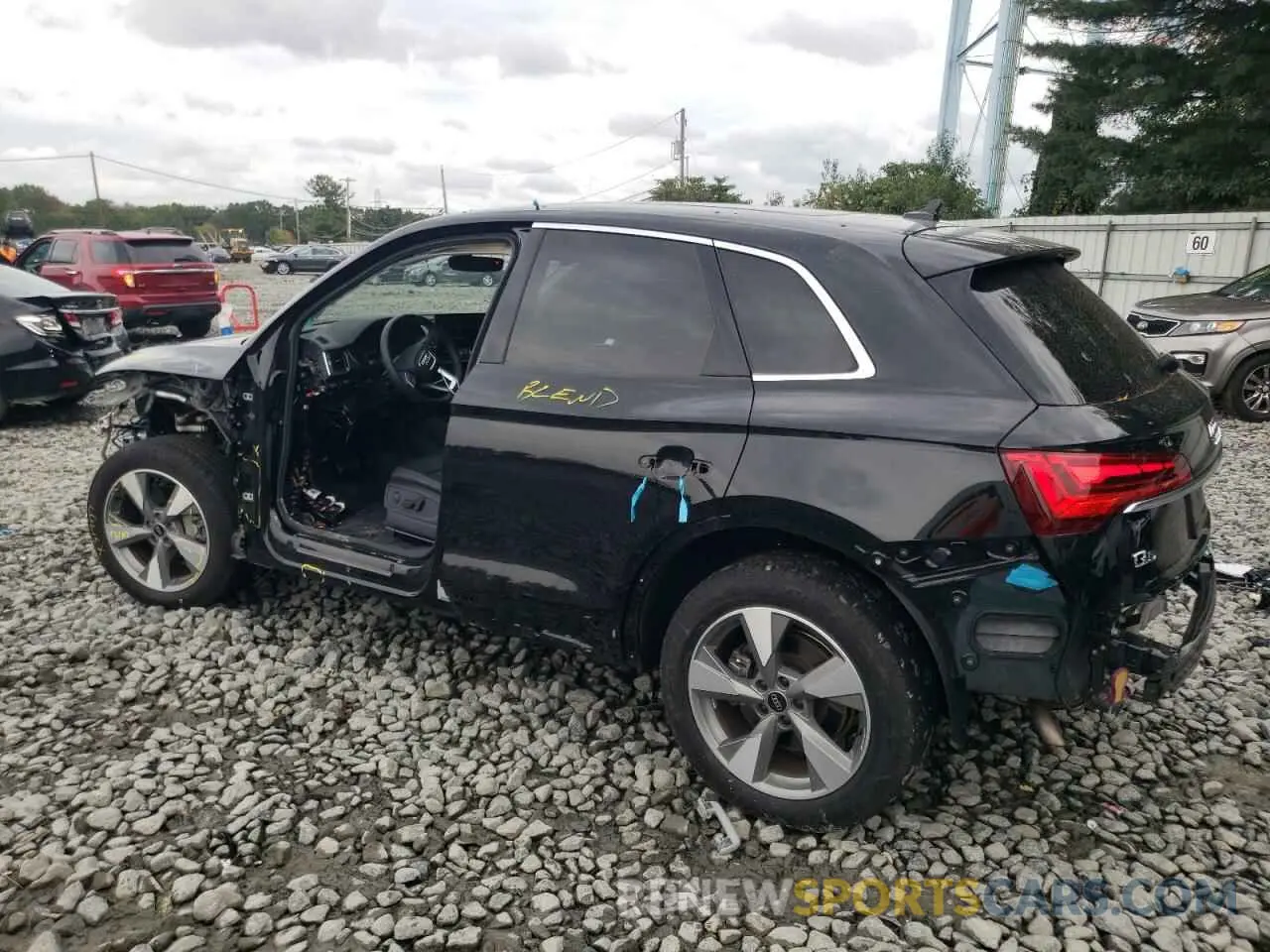 2 fotografías del automóvil dañado WA1ABAFY1P2069094 AUDI Q5 2023