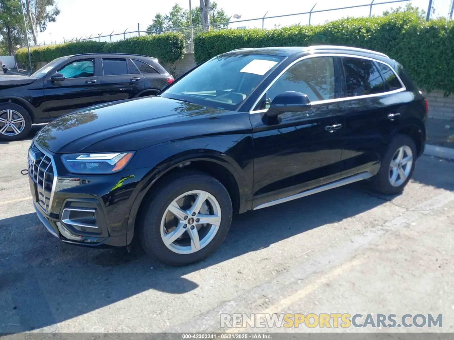 2 fotografías del automóvil dañado WA1ABAFY1P2188442 AUDI Q5 2023