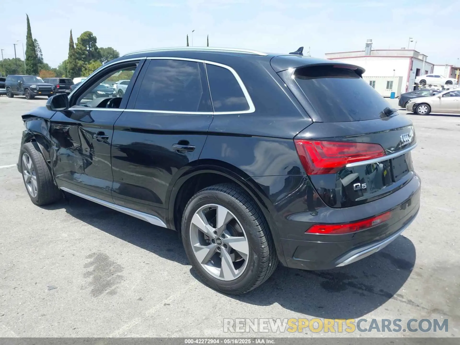 3 fotografías del automóvil dañado WA1ABAFY2P2132364 AUDI Q5 2023