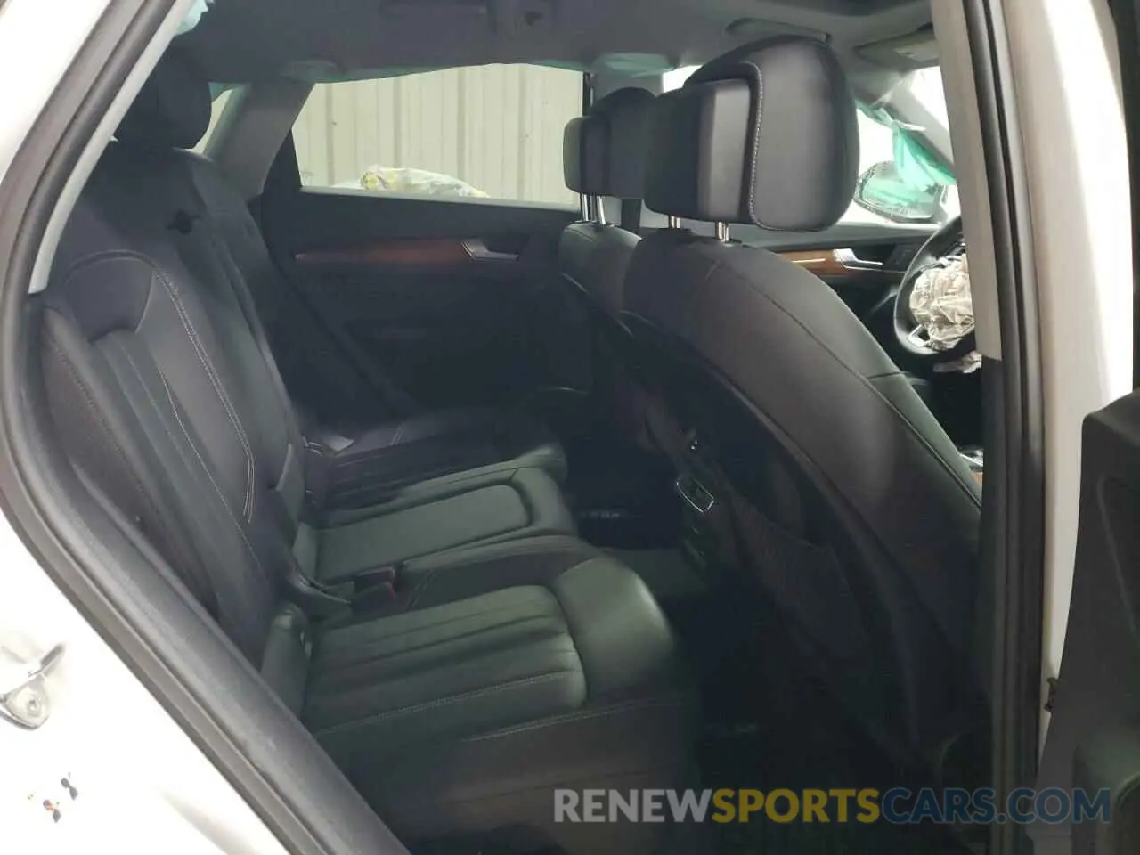 10 fotografías del automóvil dañado WA1ABAFY2P2137905 AUDI Q5 2023