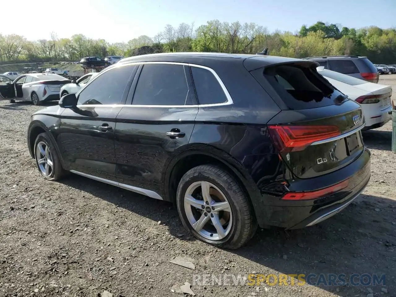 2 fotografías del automóvil dañado WA1ABAFY9P2039132 AUDI Q5 2023