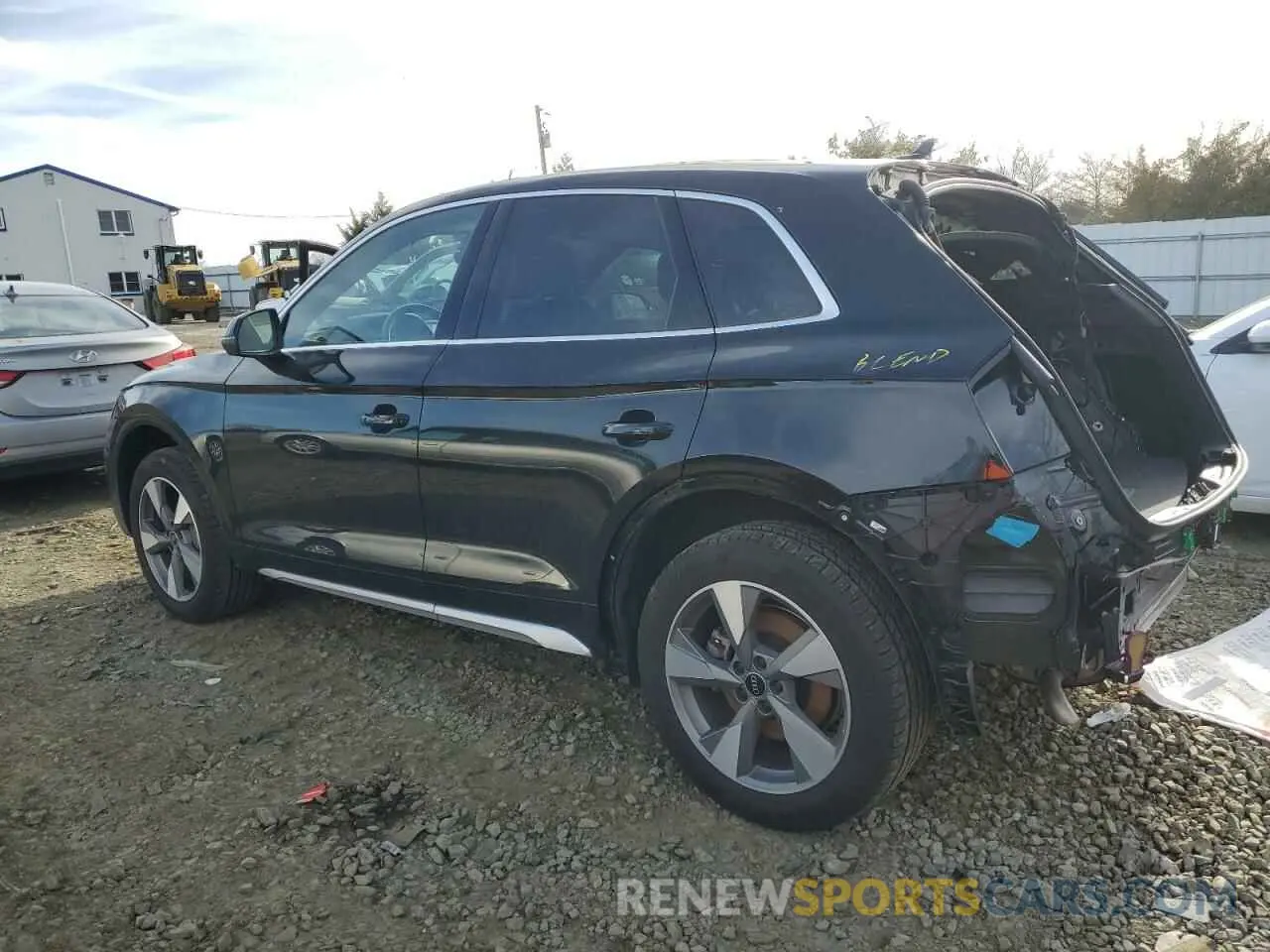2 fotografías del automóvil dañado WA1BBAFY7P2148693 AUDI Q5 2023