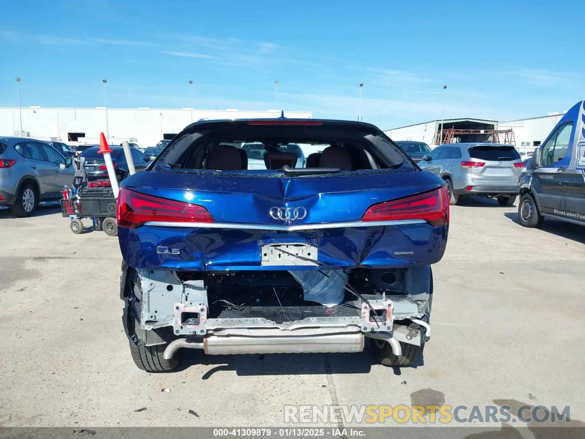 17 fotografías del automóvil dañado WA1BBAFYXP2195975 AUDI Q5 2023