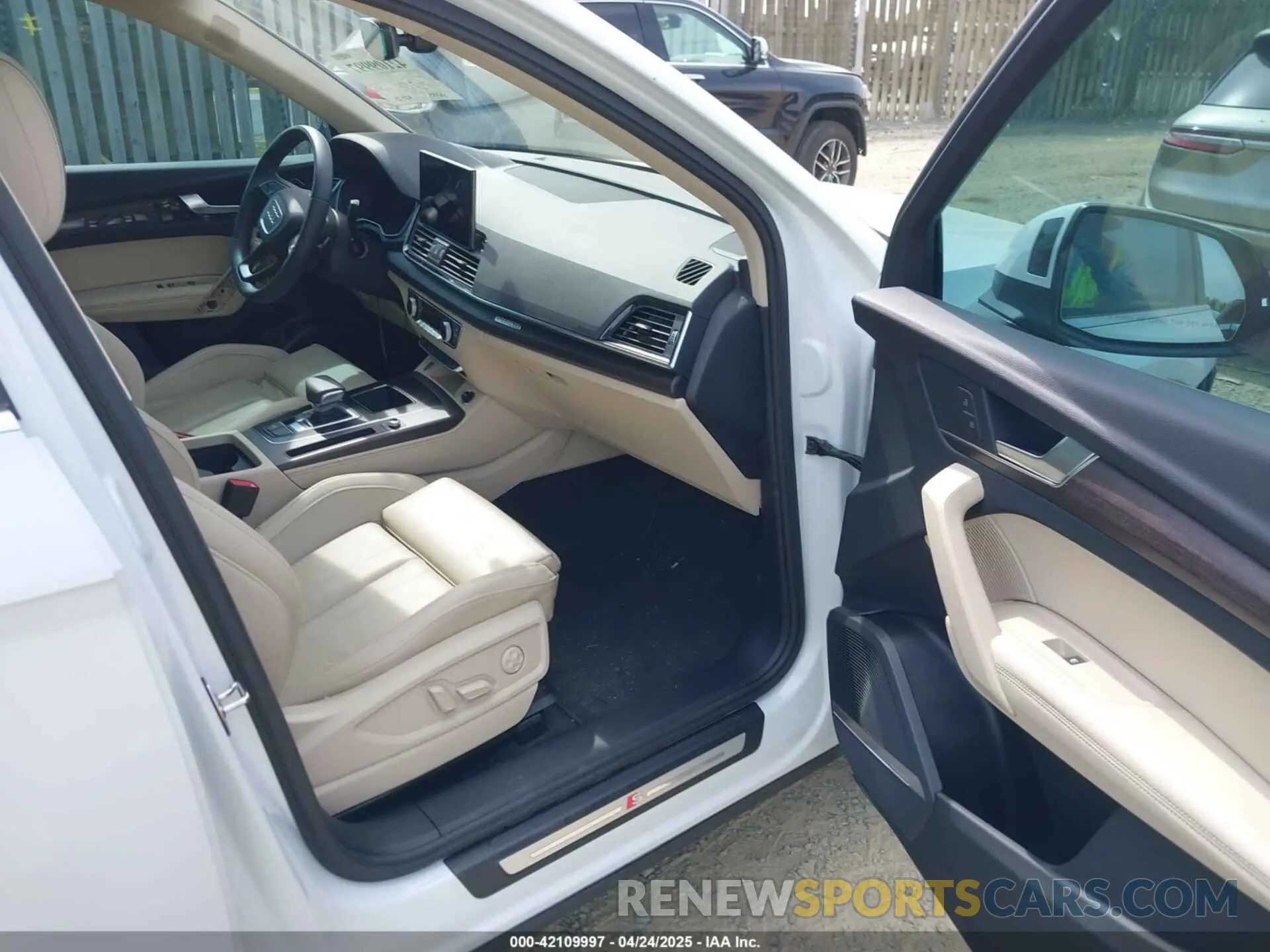 5 fotografías del automóvil dañado WA1E2BFY5P2092062 AUDI Q5 2023