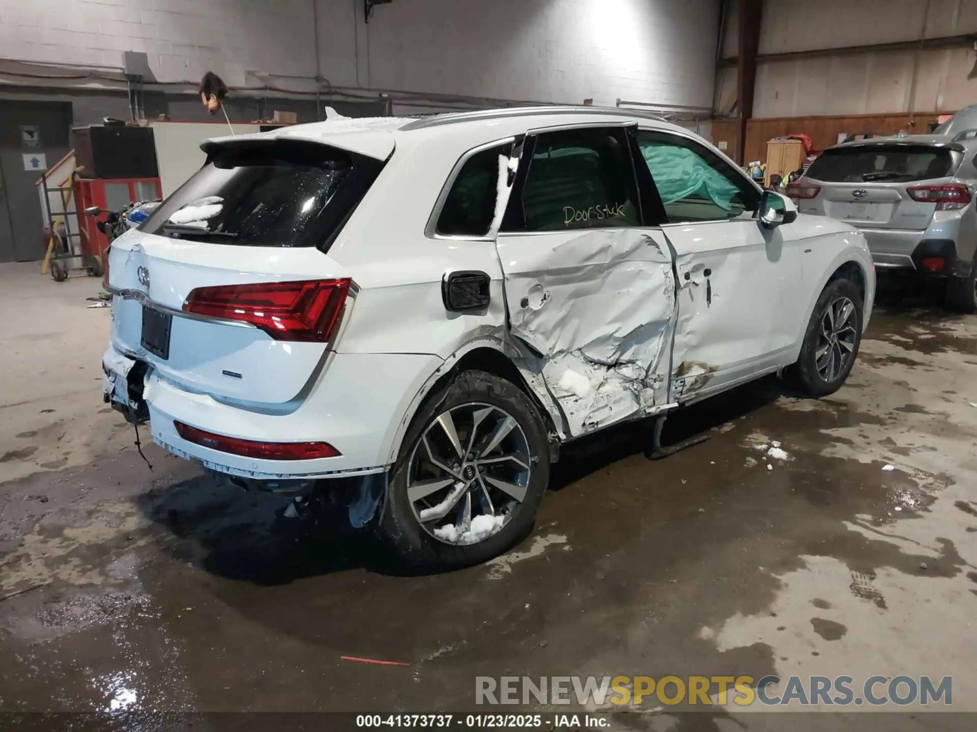 4 fotografías del automóvil dañado WA1EAAFY0P2070886 AUDI Q5 2023