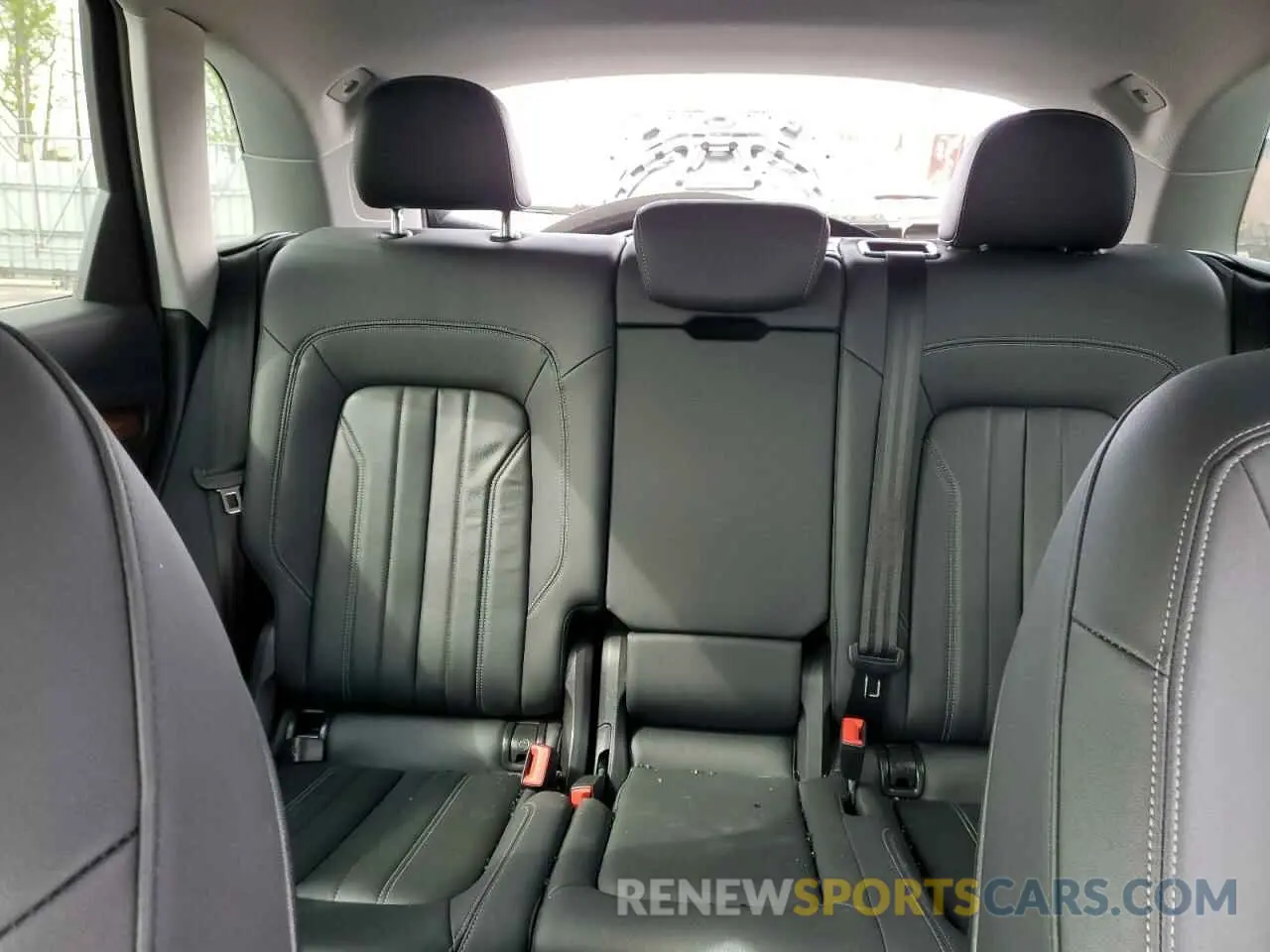 10 fotografías del automóvil dañado WA1EAAFY1P2015539 AUDI Q5 2023