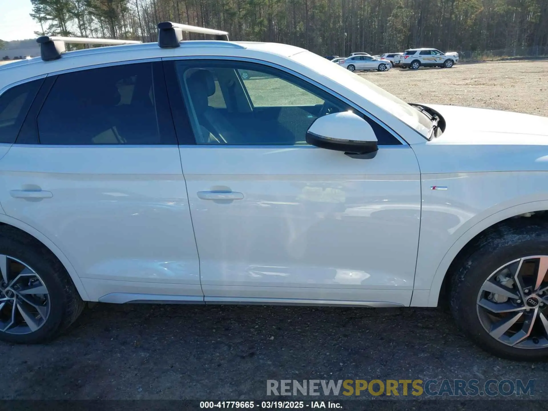 13 fotografías del automóvil dañado WA1EAAFY3P2116212 AUDI Q5 2023