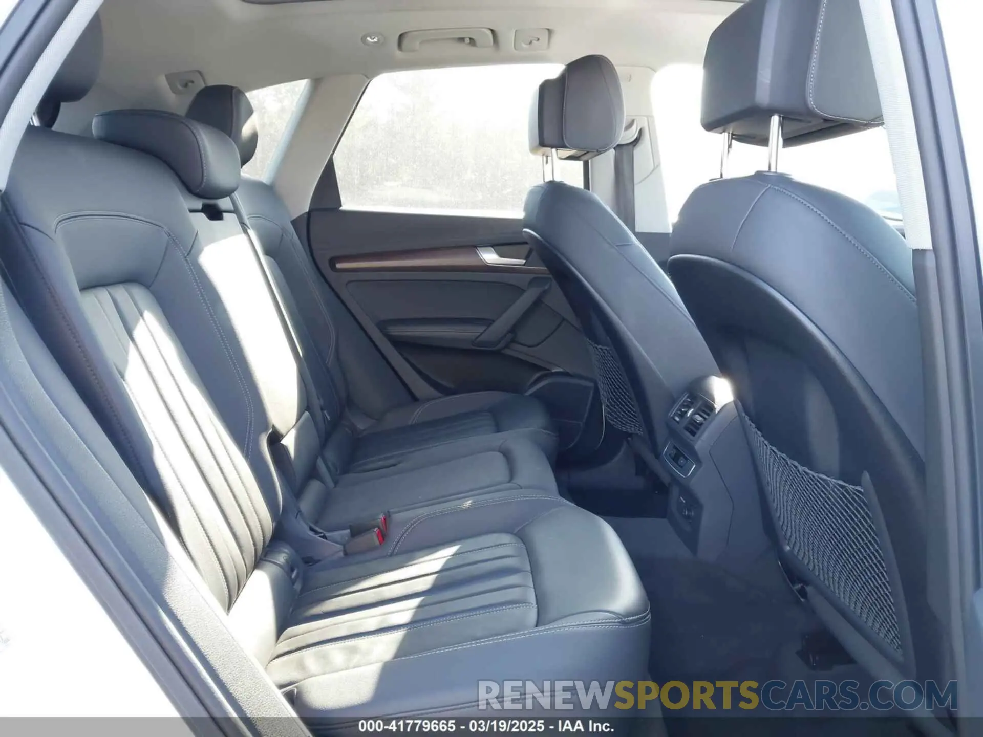 8 fotografías del automóvil dañado WA1EAAFY3P2116212 AUDI Q5 2023