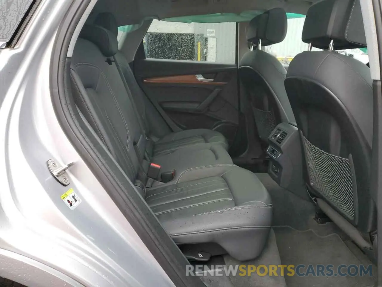 10 fotografías del automóvil dañado WA1EAAFY3P2118848 AUDI Q5 2023