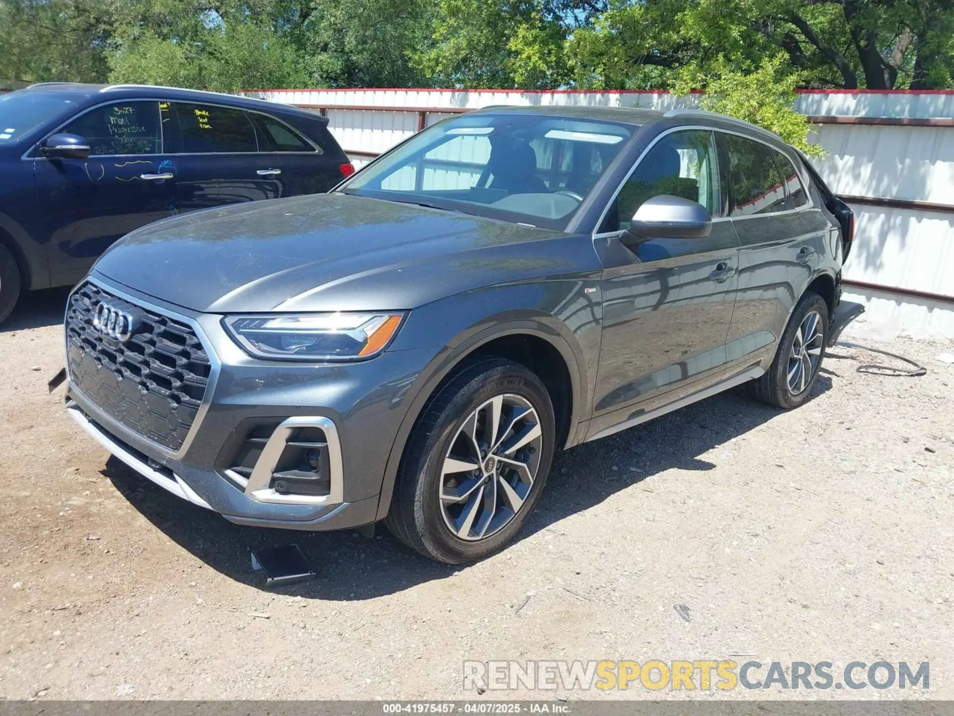 2 fotografías del automóvil dañado WA1EAAFY3P2123399 AUDI Q5 2023