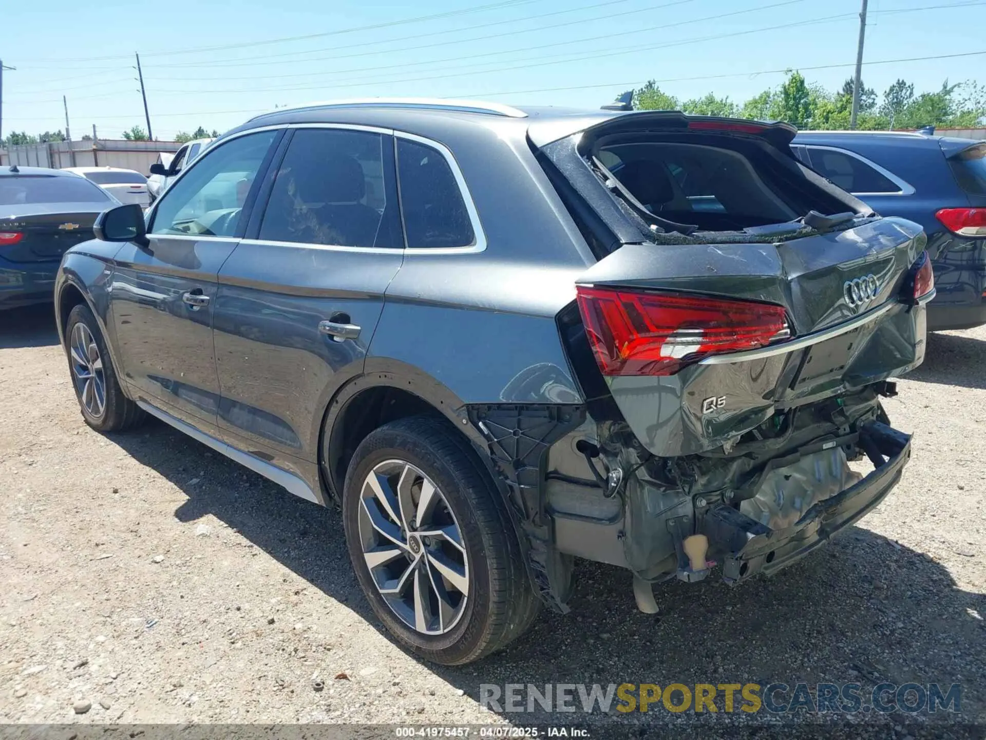 3 fotografías del automóvil dañado WA1EAAFY3P2123399 AUDI Q5 2023