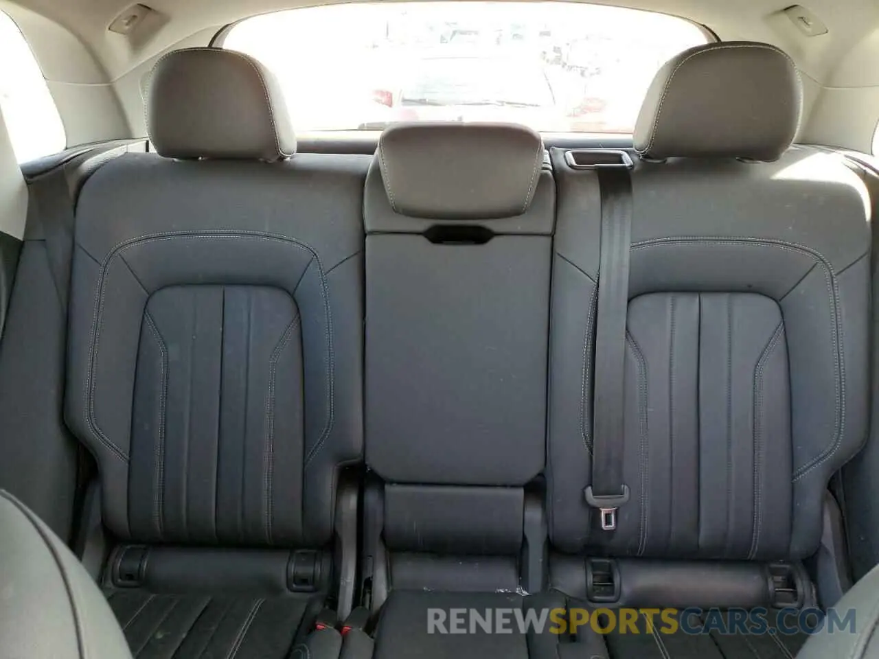 10 fotografías del automóvil dañado WA1EAAFY4P2152670 AUDI Q5 2023