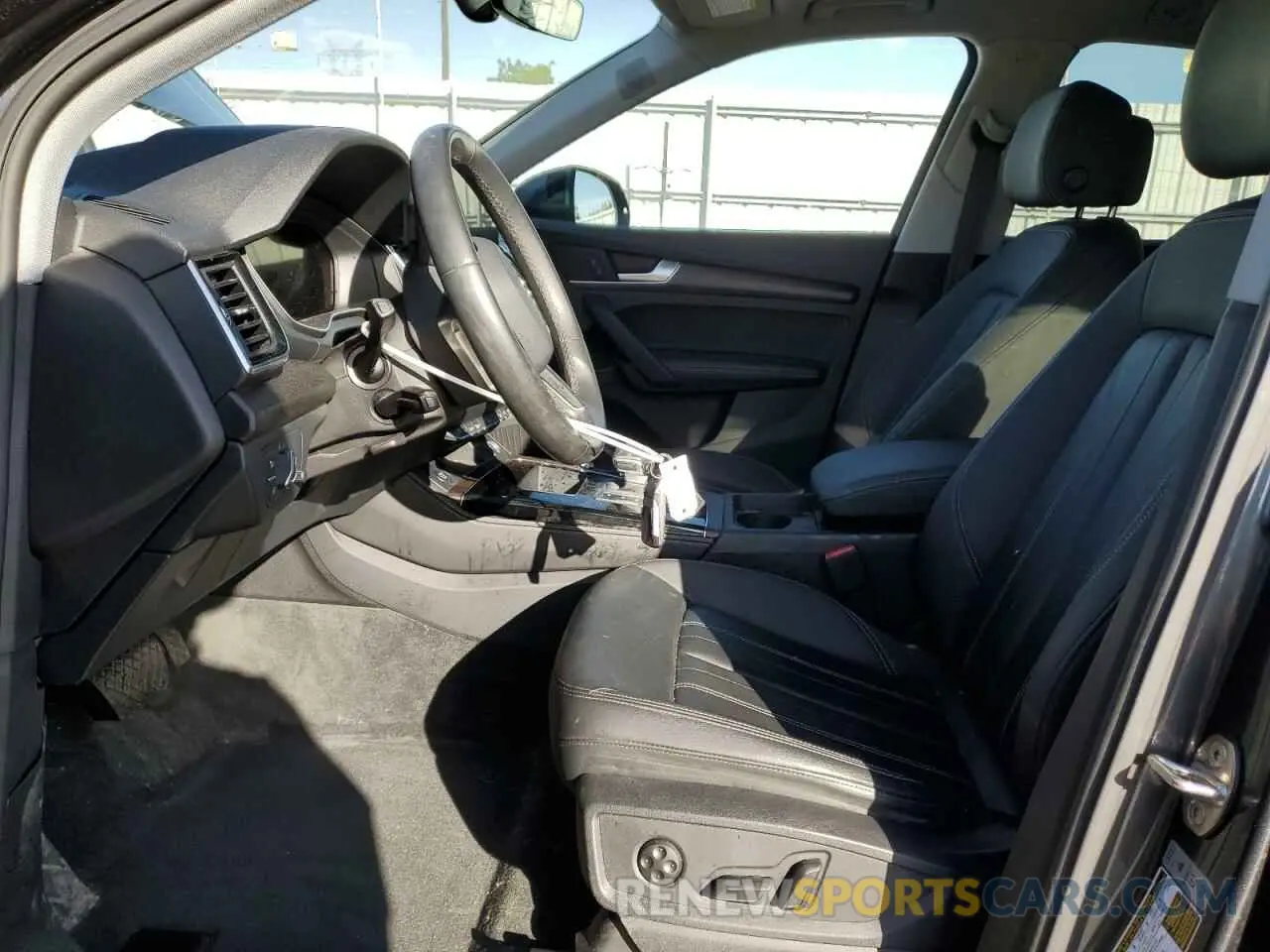 7 fotografías del automóvil dañado WA1EAAFY4P2152670 AUDI Q5 2023