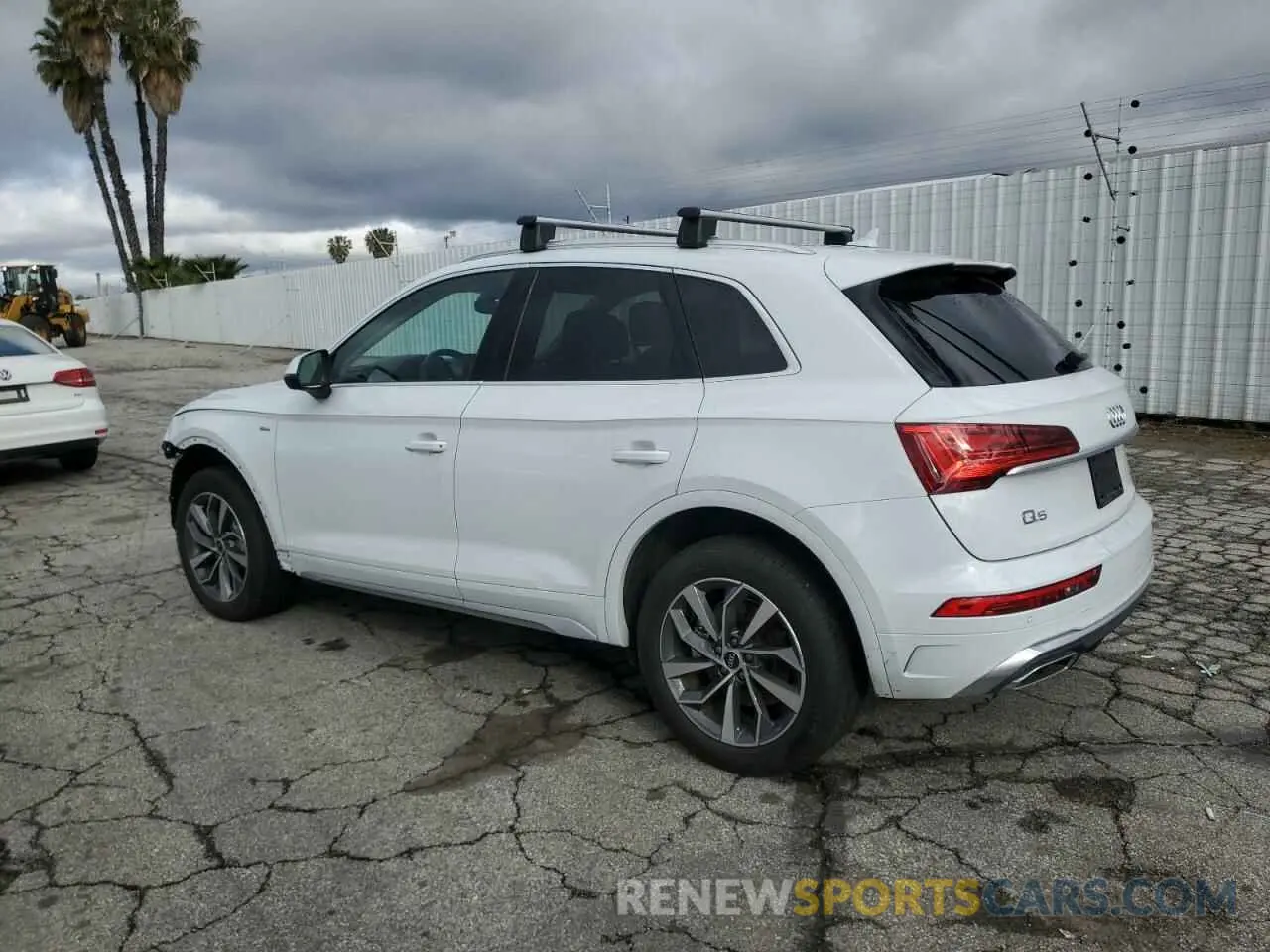 2 fotografías del automóvil dañado WA1EAAFY4P2160526 AUDI Q5 2023