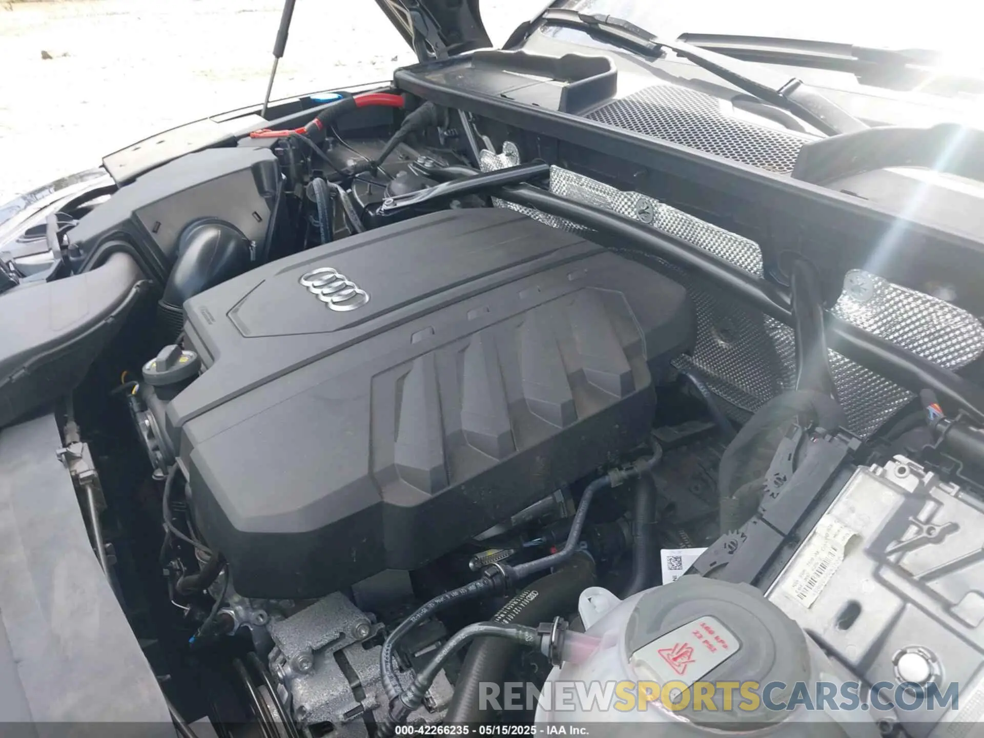 10 fotografías del automóvil dañado WA1EAAFY6P2016122 AUDI Q5 2023
