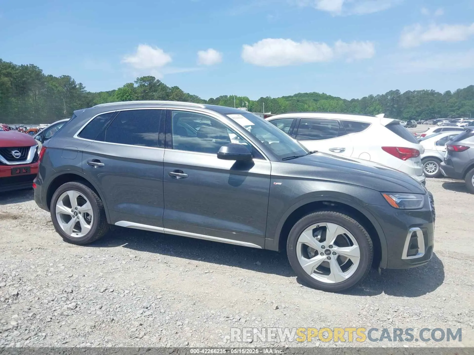 13 fotografías del automóvil dañado WA1EAAFY6P2016122 AUDI Q5 2023