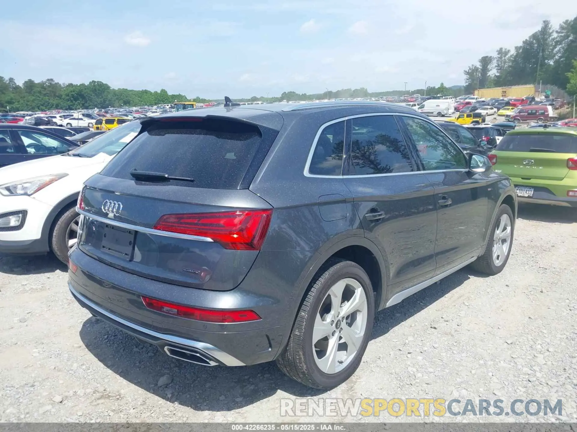 4 fotografías del automóvil dañado WA1EAAFY6P2016122 AUDI Q5 2023