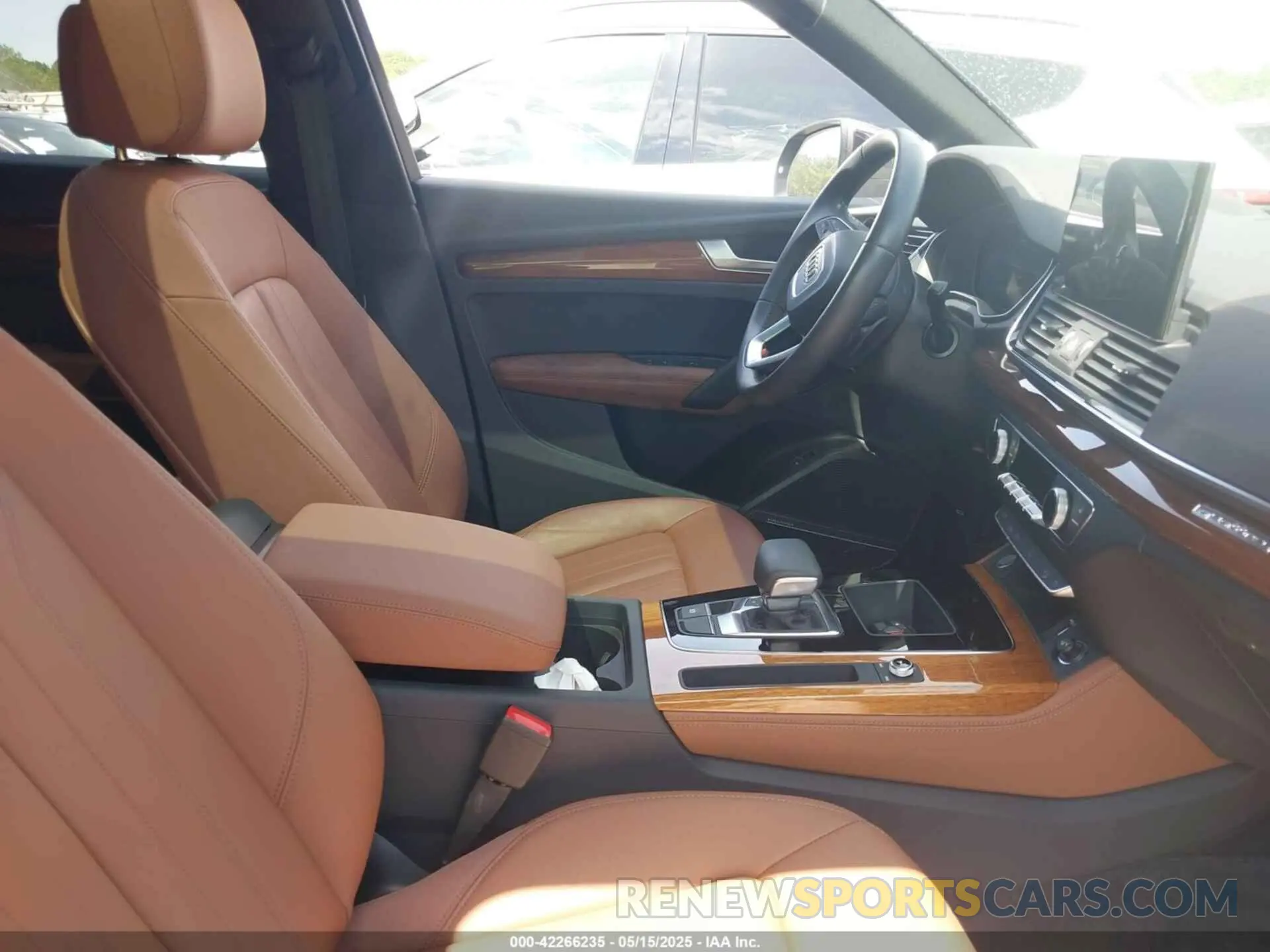 5 fotografías del automóvil dañado WA1EAAFY6P2016122 AUDI Q5 2023