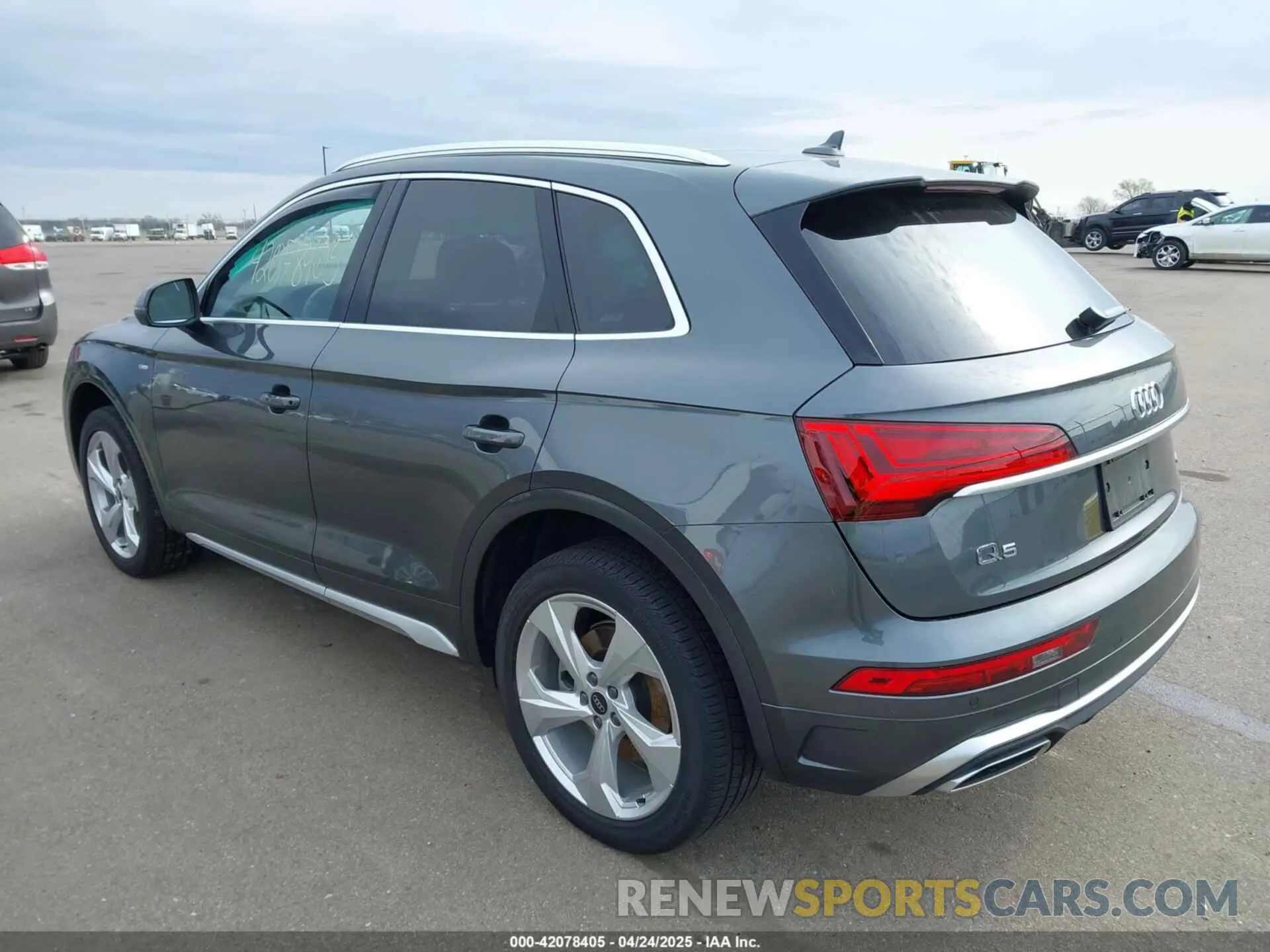 3 fotografías del automóvil dañado WA1EAAFYXP2174320 AUDI Q5 2023