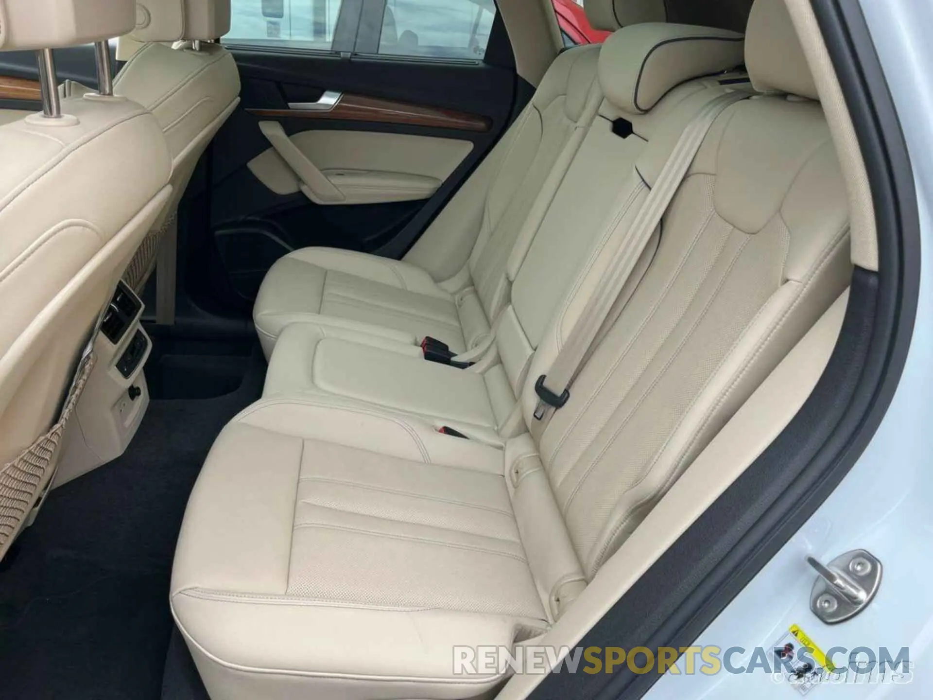 10 fotografías del automóvil dañado WA1FAAFY6P2061467 AUDI Q5 2023