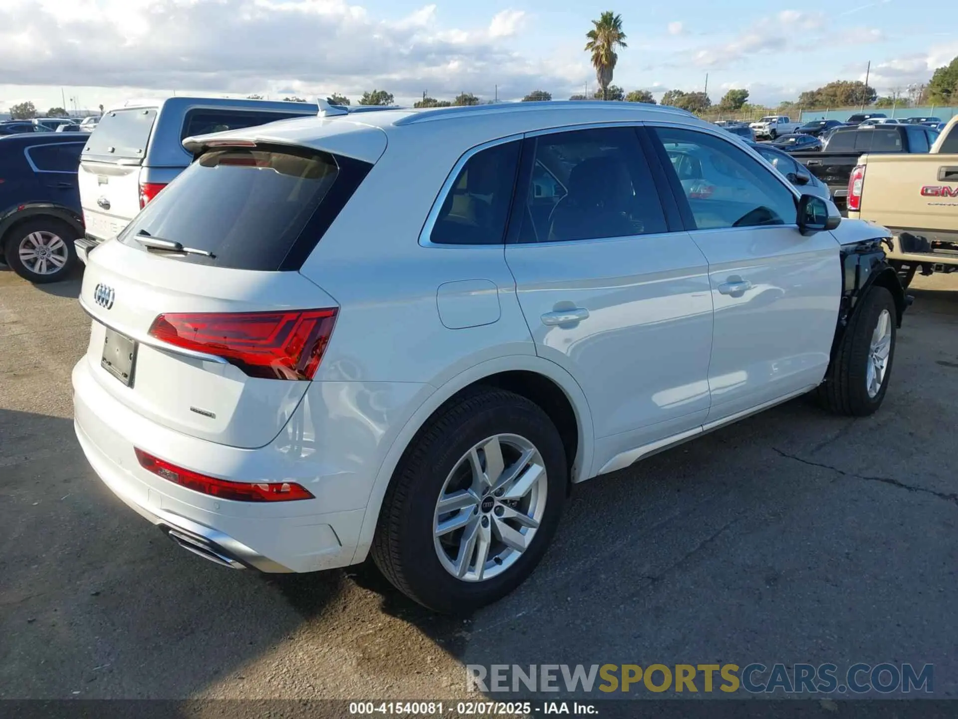 4 fotografías del automóvil dañado WA1GAAFY7P2162649 AUDI Q5 2023