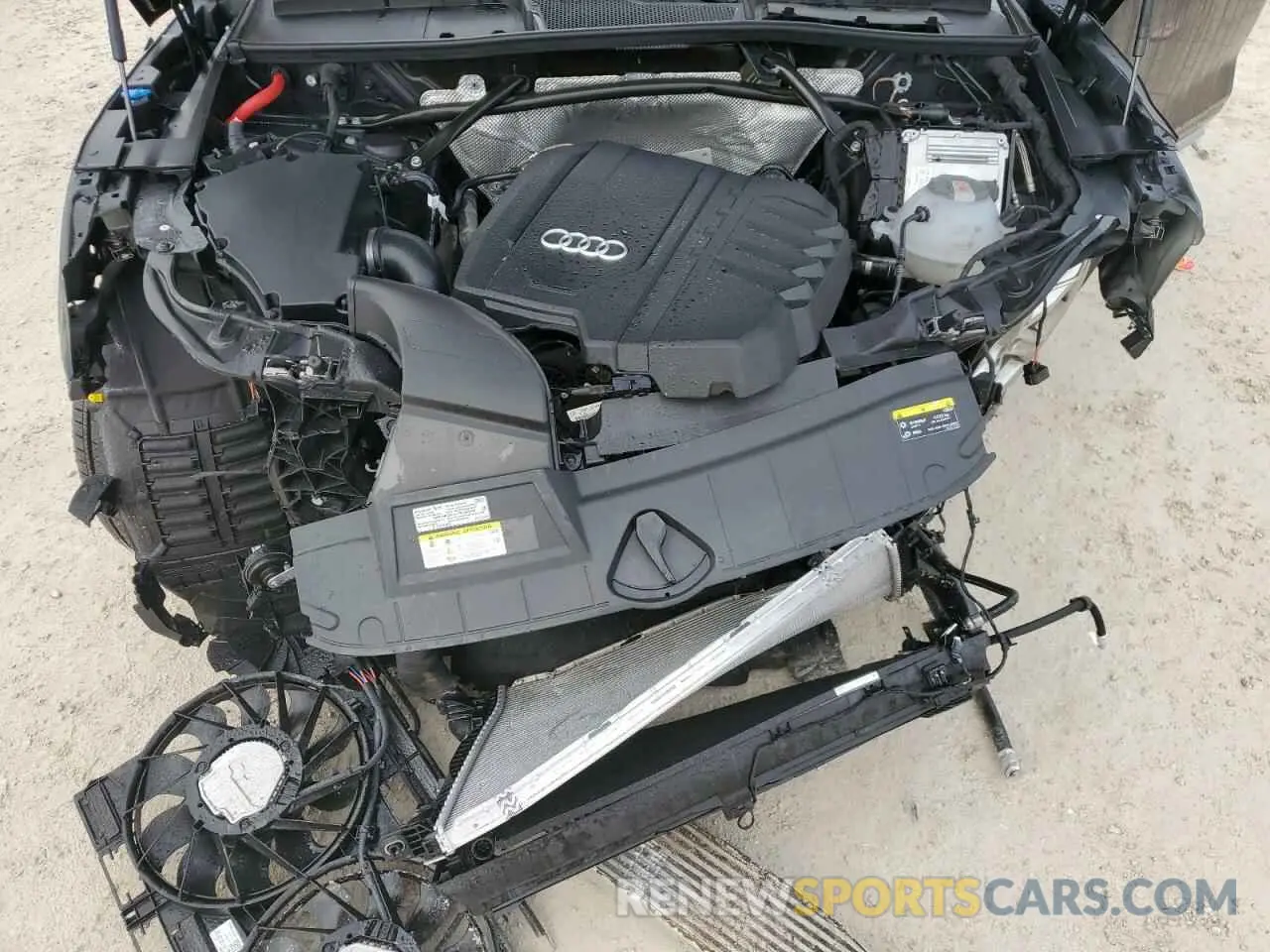 12 fotografías del automóvil dañado WA1ABAFY9R2083635 AUDI Q5 2024