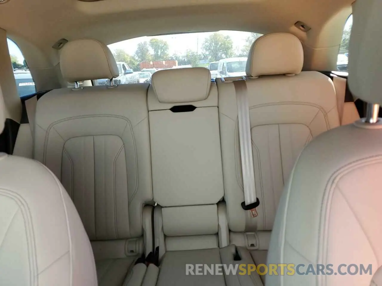 10 fotografías del automóvil dañado WA1BBAFY3R2040820 AUDI Q5 2024