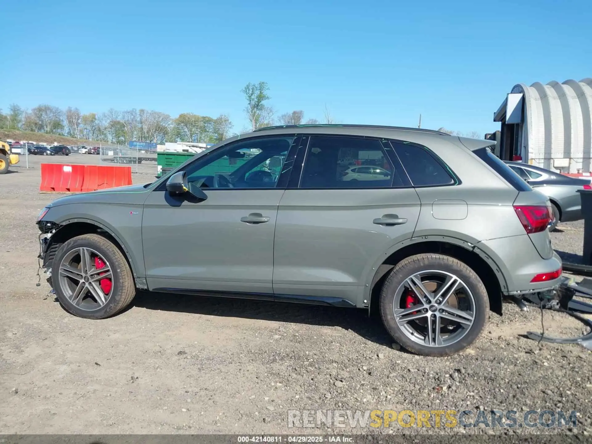 15 fotografías del automóvil dañado WA1E2AFY1R2128648 AUDI Q5 2024