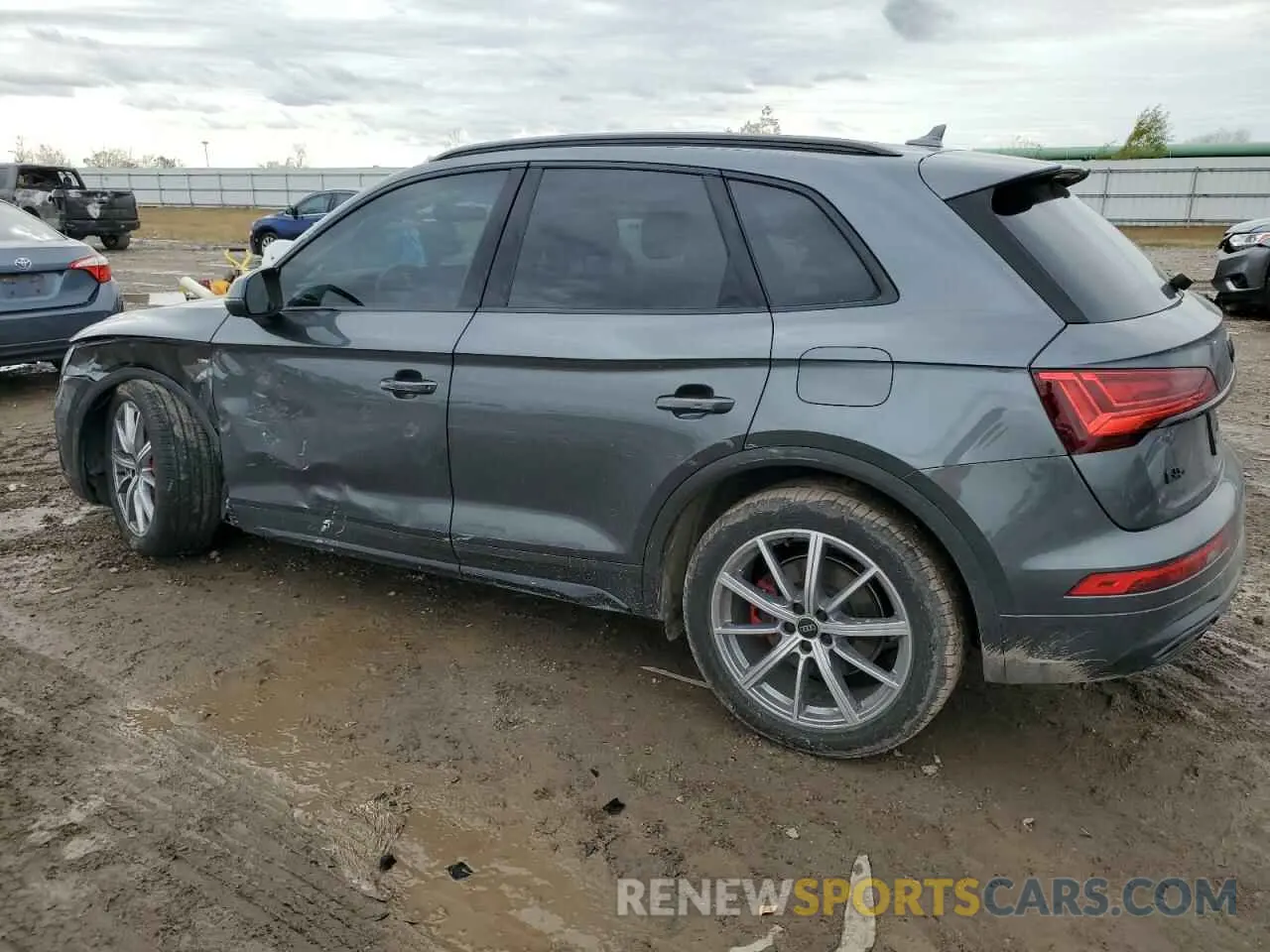 2 fotografías del automóvil dañado WA1E2AFY5R2149020 AUDI Q5 2024