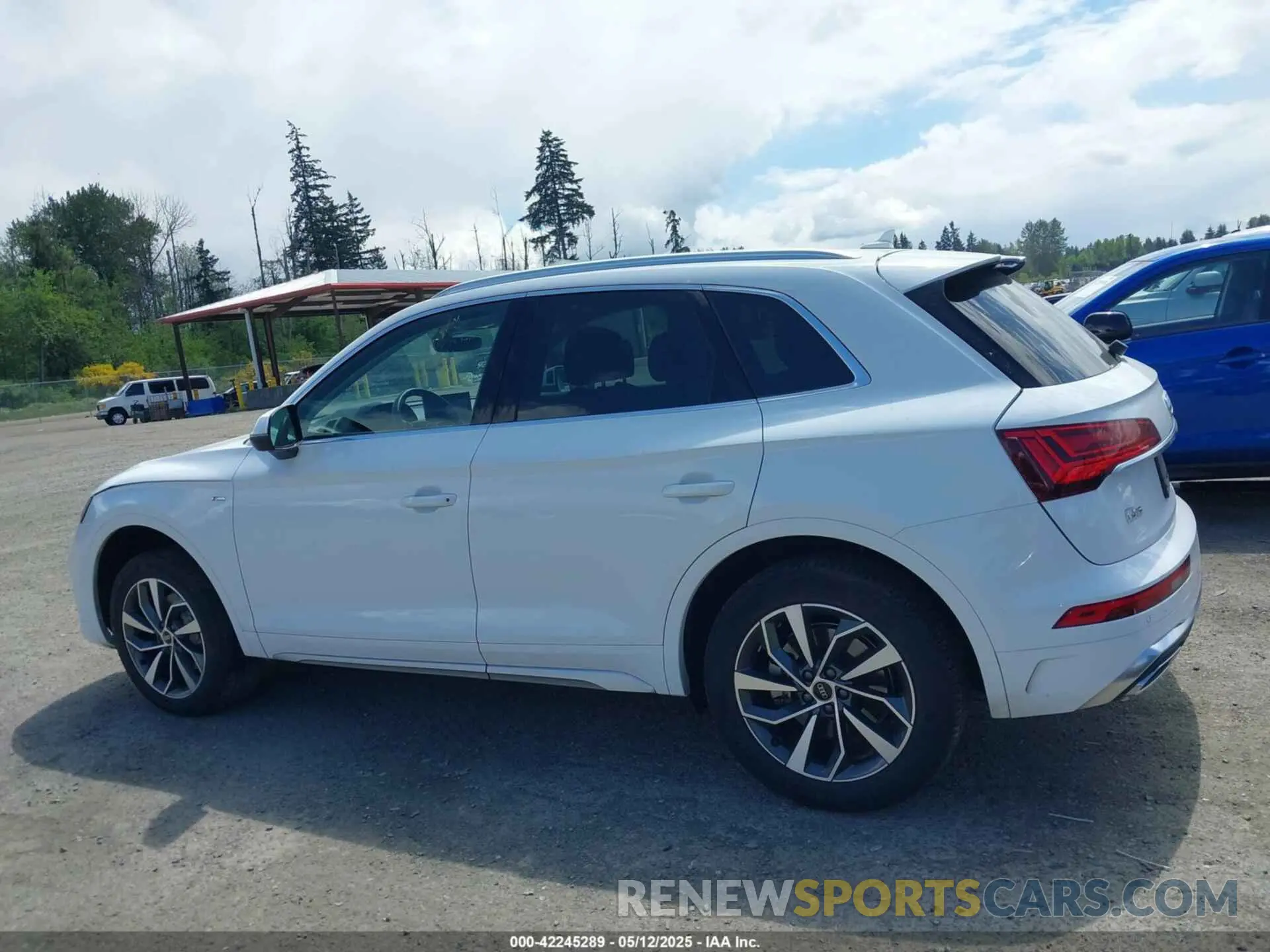 14 fotografías del automóvil dañado WA1EAAFY1R2031114 AUDI Q5 2024