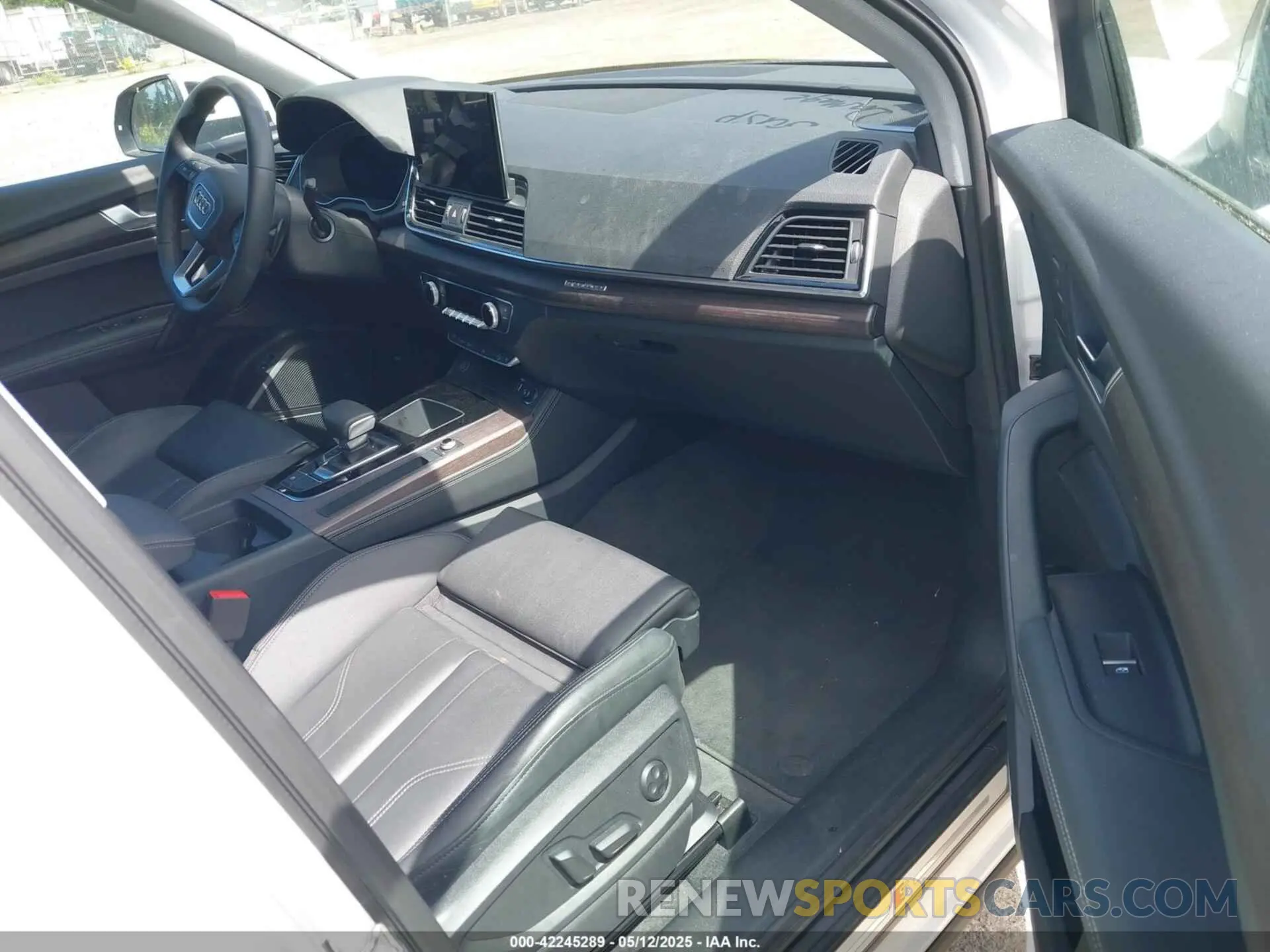 5 fotografías del automóvil dañado WA1EAAFY1R2031114 AUDI Q5 2024