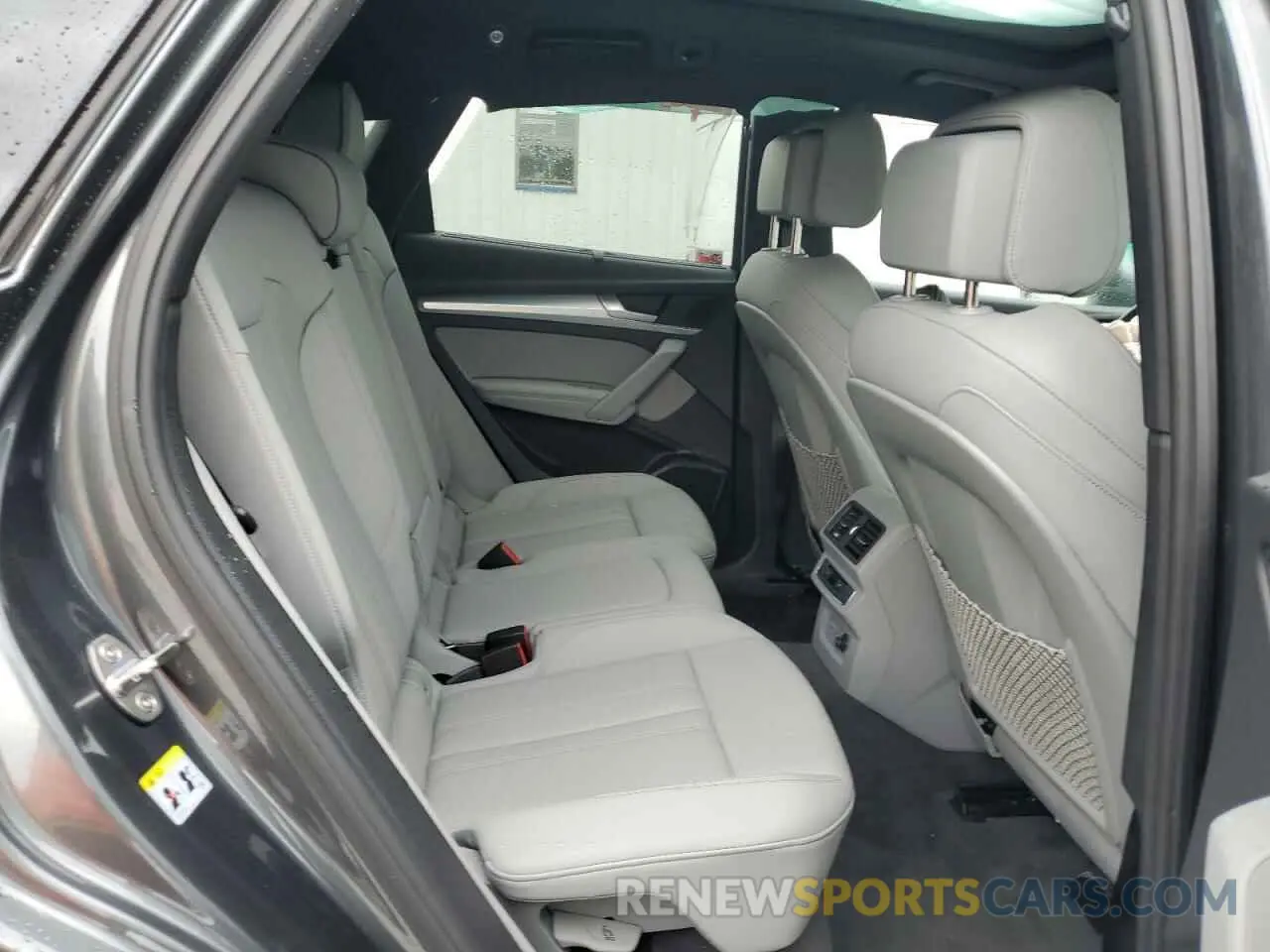 11 fotografías del automóvil dañado WA1EAAFY2R2145381 AUDI Q5 2024