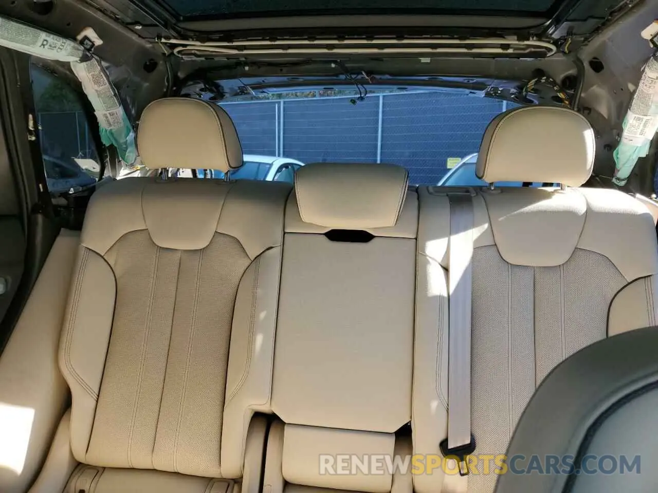 10 fotografías del automóvil dañado WA1EAAFY8R2033880 AUDI Q5 2024