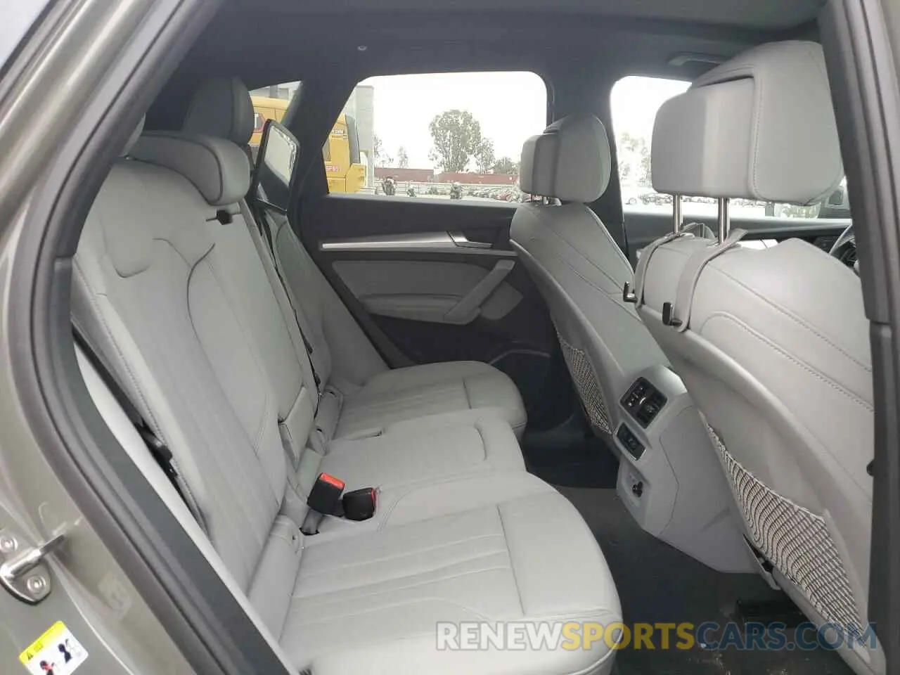10 fotografías del automóvil dañado WA1EAAFY9R2045228 AUDI Q5 2024