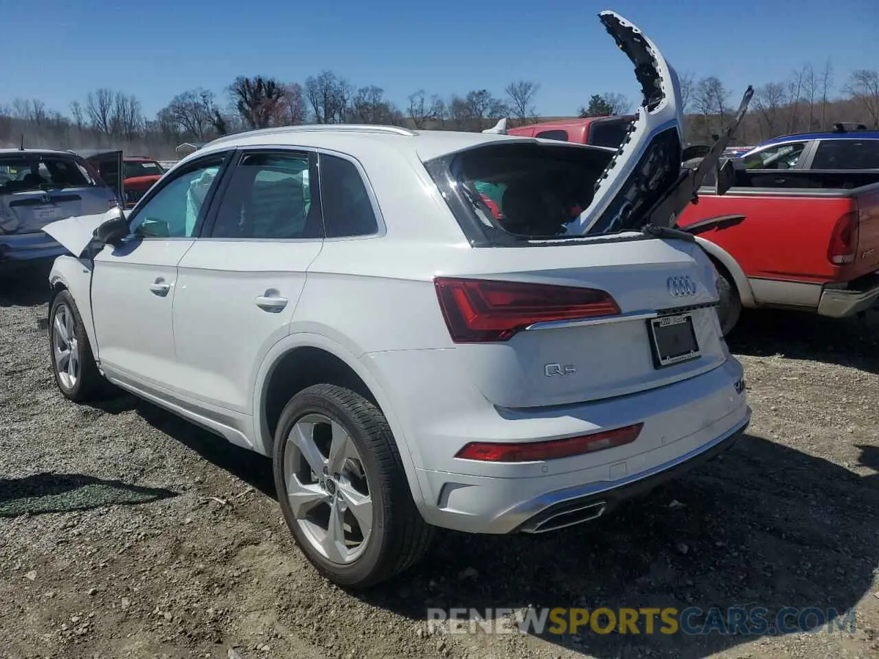 2 fotografías del automóvil dañado WA1EAAFYXR2052091 AUDI Q5 2024