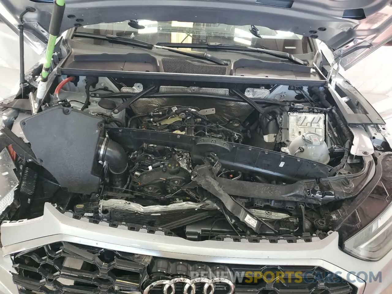 12 fotografías del automóvil dañado WA1EAAFYXR2078805 AUDI Q5 2024
