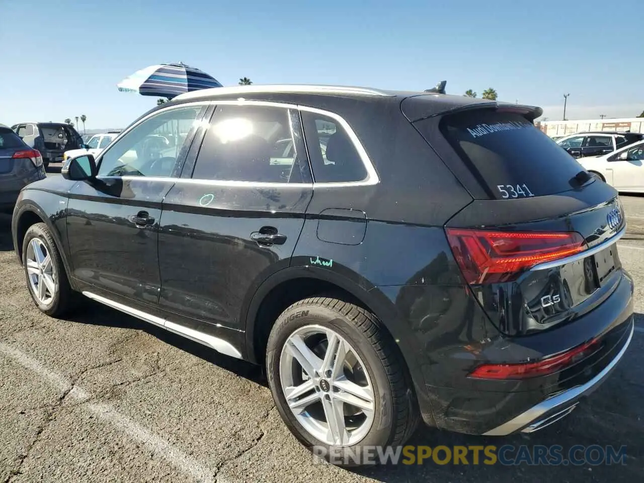2 fotografías del automóvil dañado WA1G2AFY2R2105341 AUDI Q5 2024