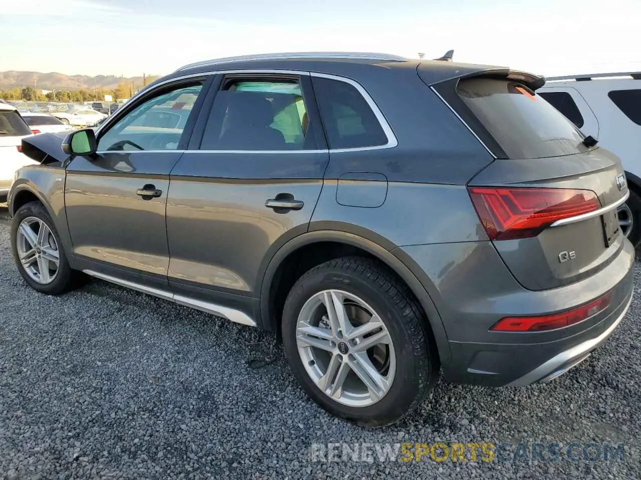 2 fotografías del automóvil dañado WA1G2AFY8R2007477 AUDI Q5 2024
