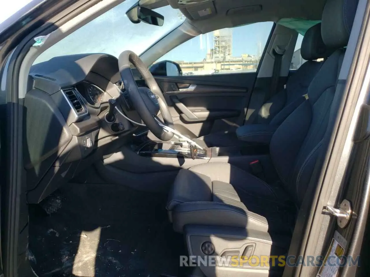 7 fotografías del automóvil dañado WA1GAAFYXR2065433 AUDI Q5 2024