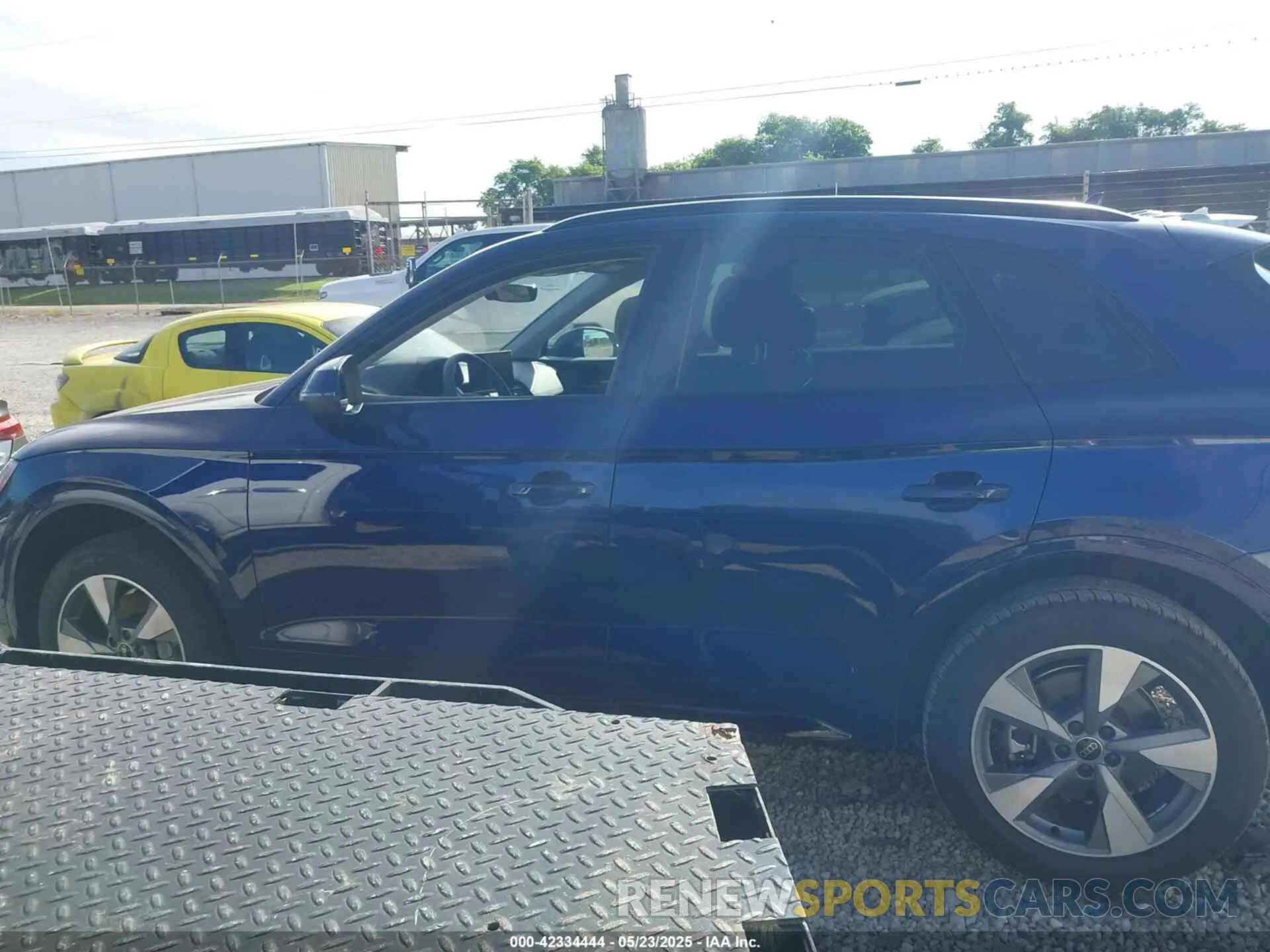 14 fotografías del automóvil dañado WA1ABAFY1S2050697 AUDI Q5 2025