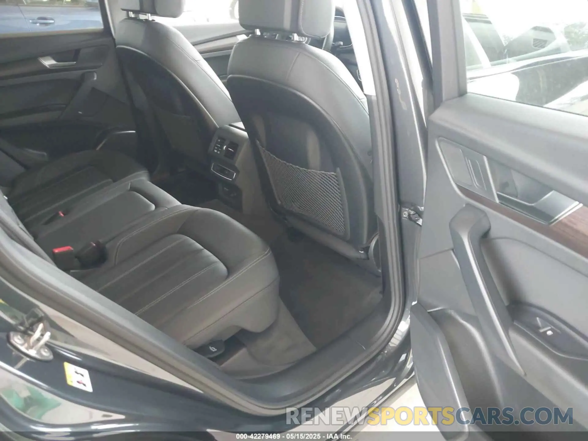 8 fotografías del automóvil dañado WA1ABAFY9S2045618 AUDI Q5 2025