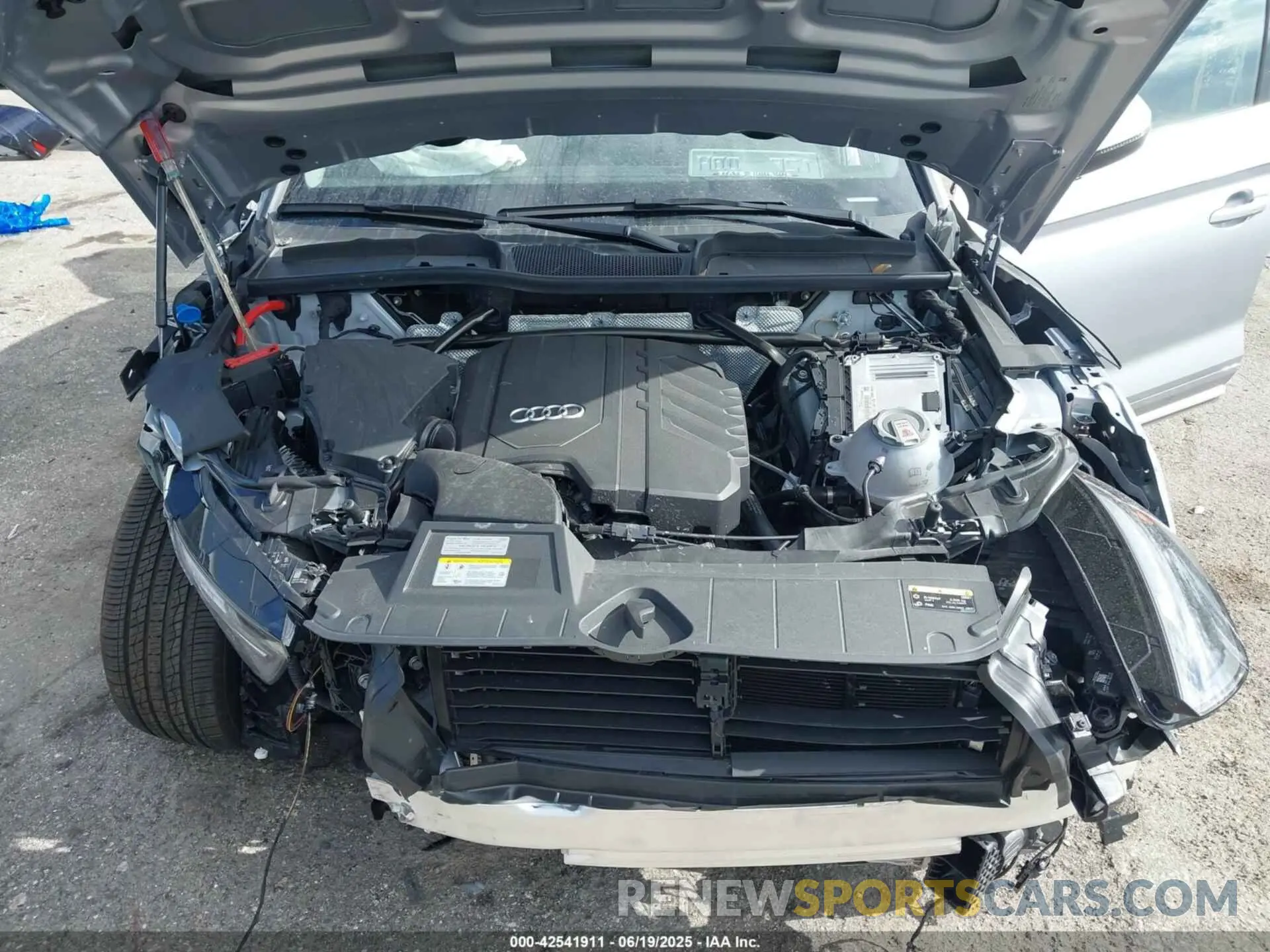 10 fotografías del automóvil dañado WA1BBAFY3S2027183 AUDI Q5 2025