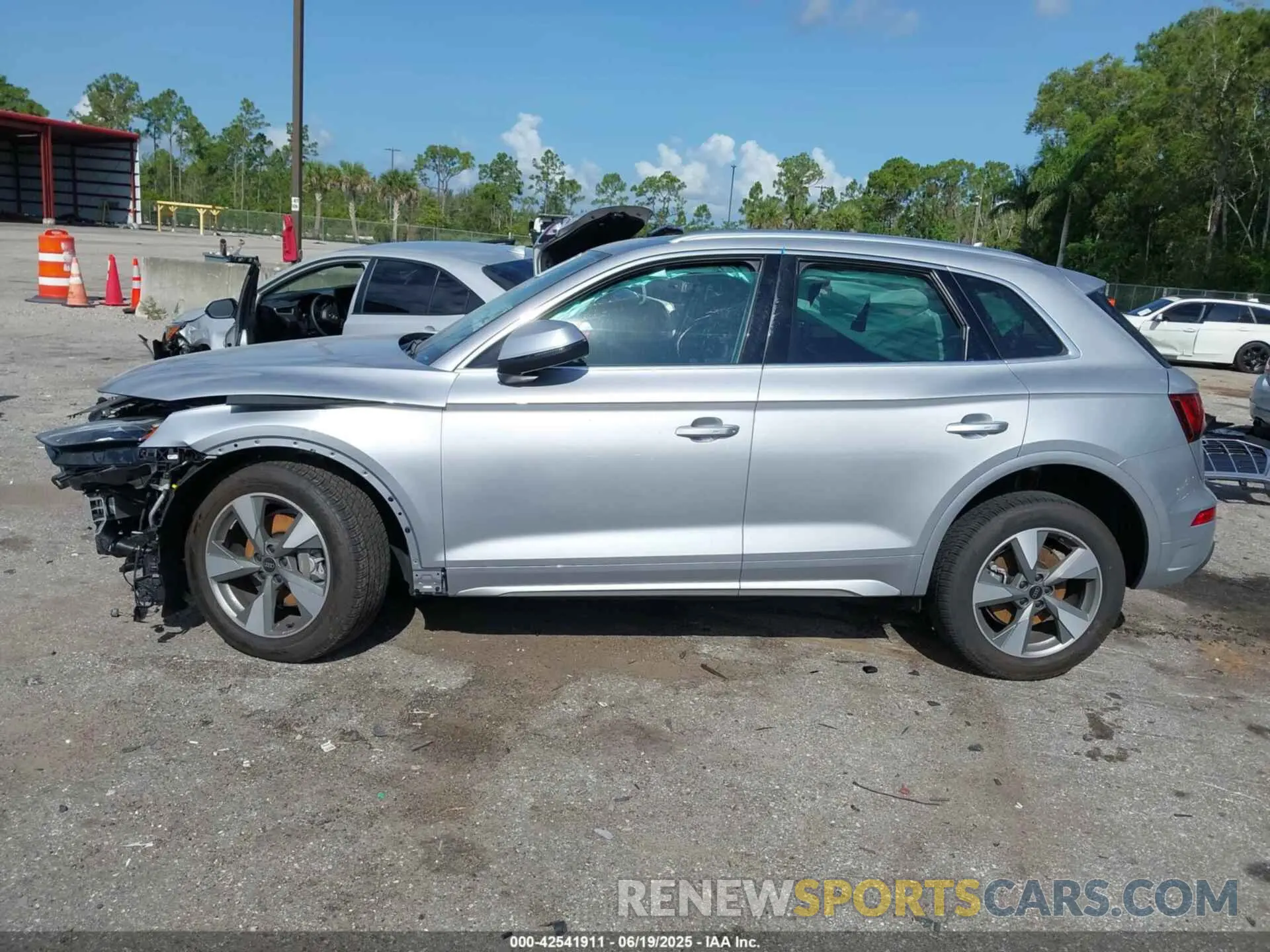 14 fotografías del automóvil dañado WA1BBAFY3S2027183 AUDI Q5 2025