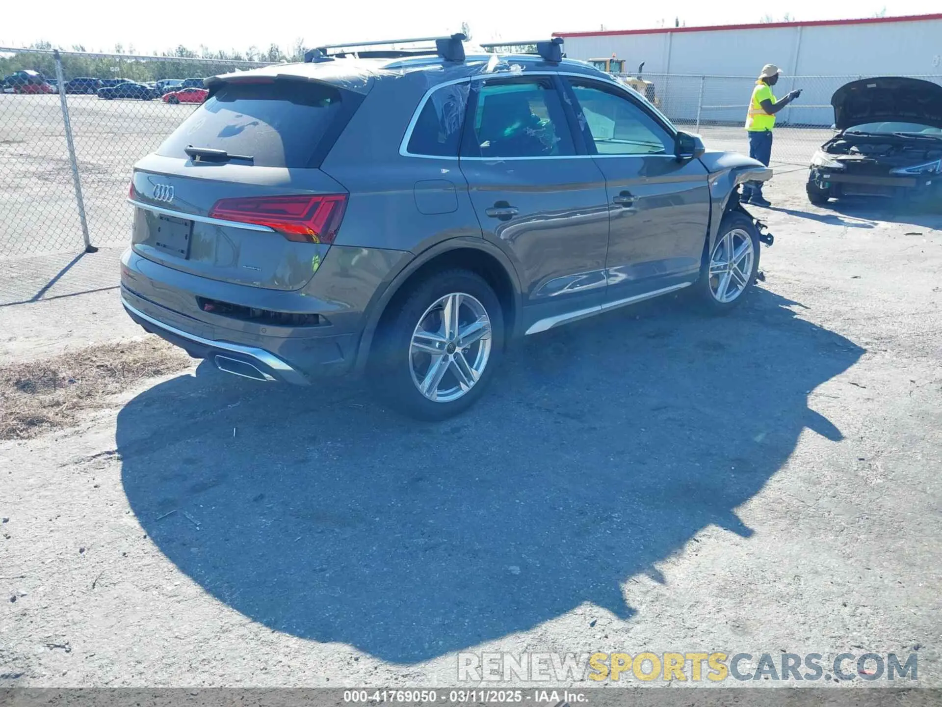 4 fotografías del automóvil dañado WA1E2AFYXS2011401 AUDI Q5 2025