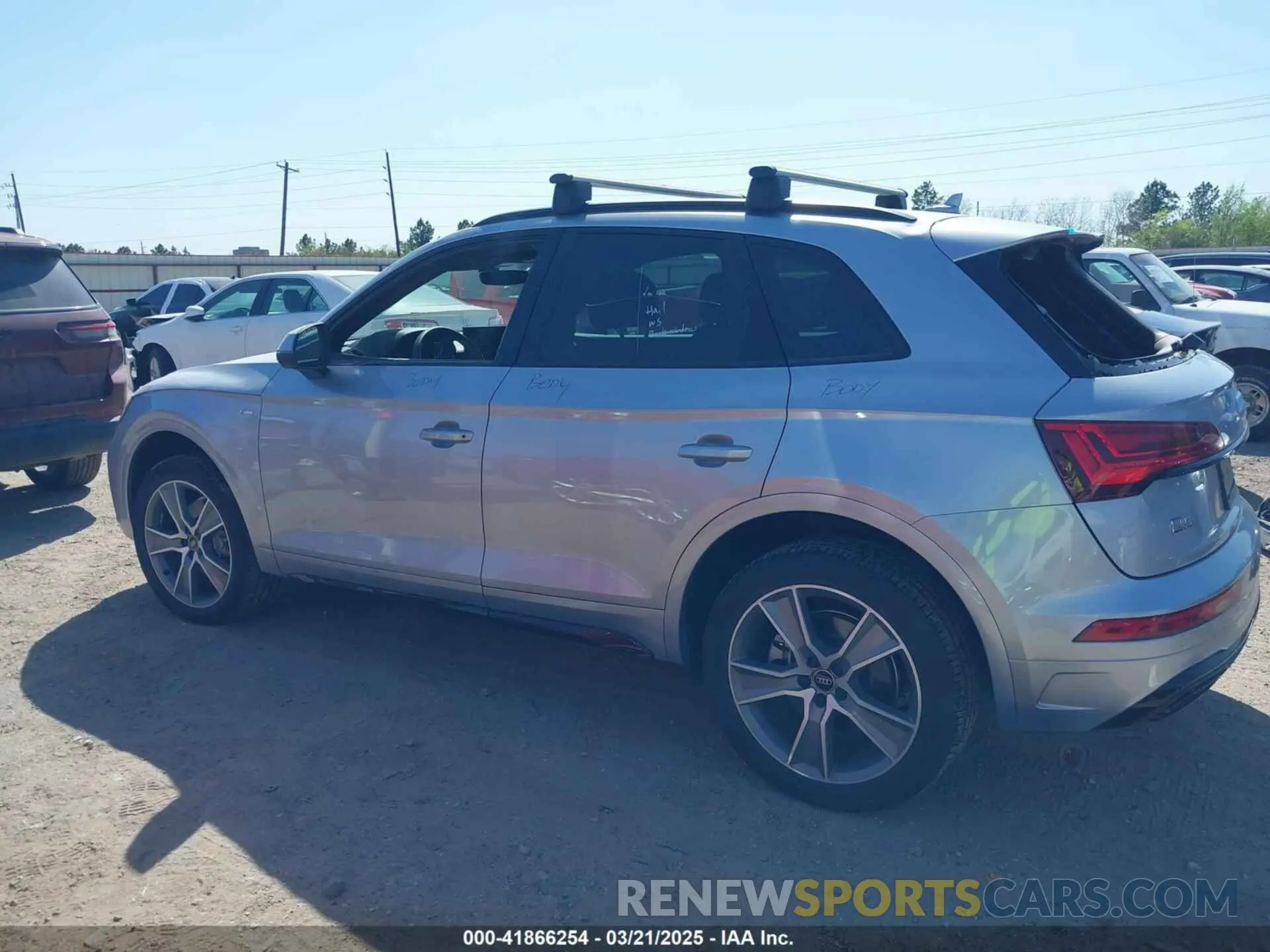 14 fotografías del automóvil dañado WA1GAAFY0S2026775 AUDI Q5 2025