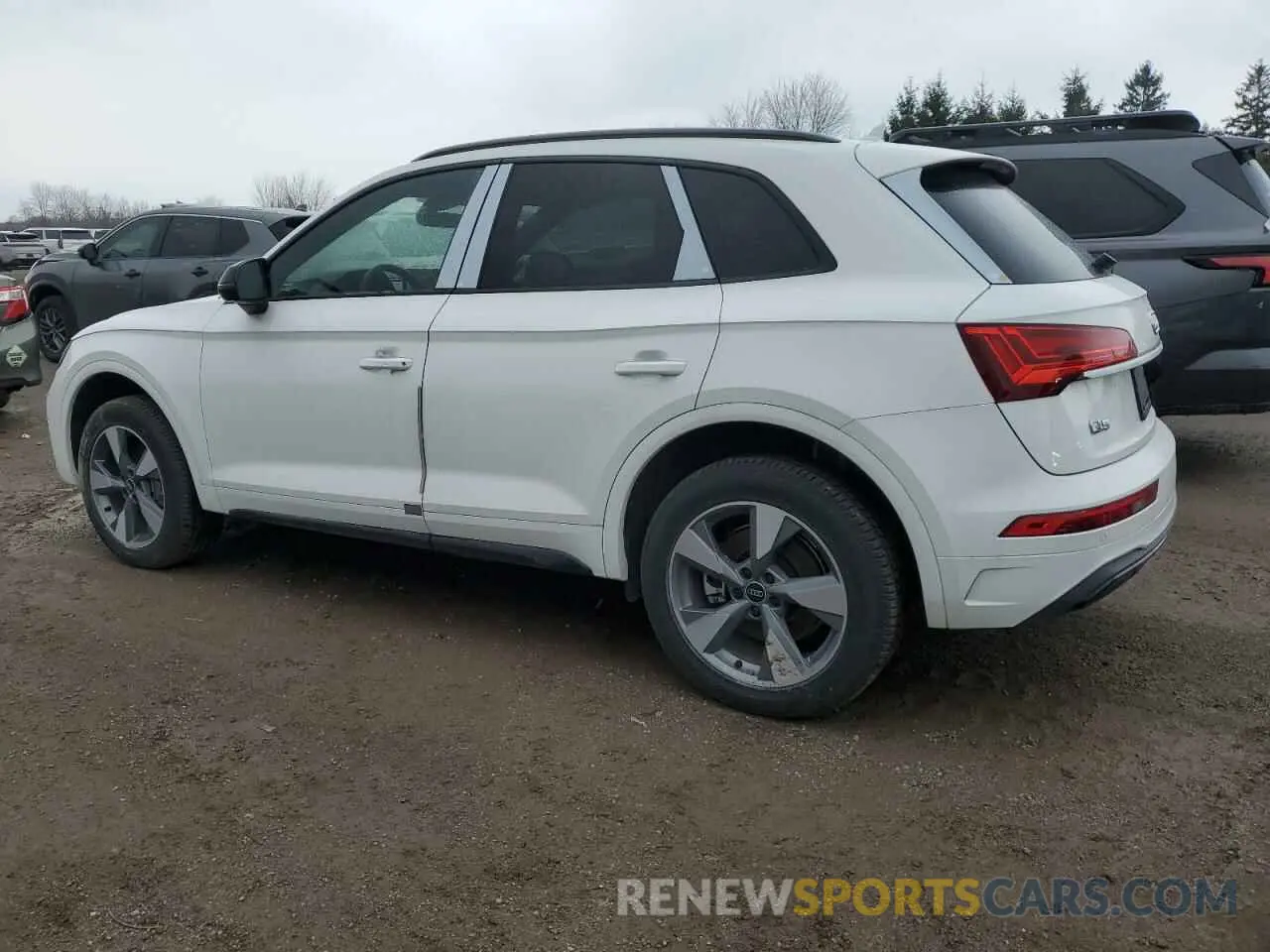 2 fotografías del automóvil dañado WA1AAAFY4R2124076 AUDI Q5 KOMFORT 2024