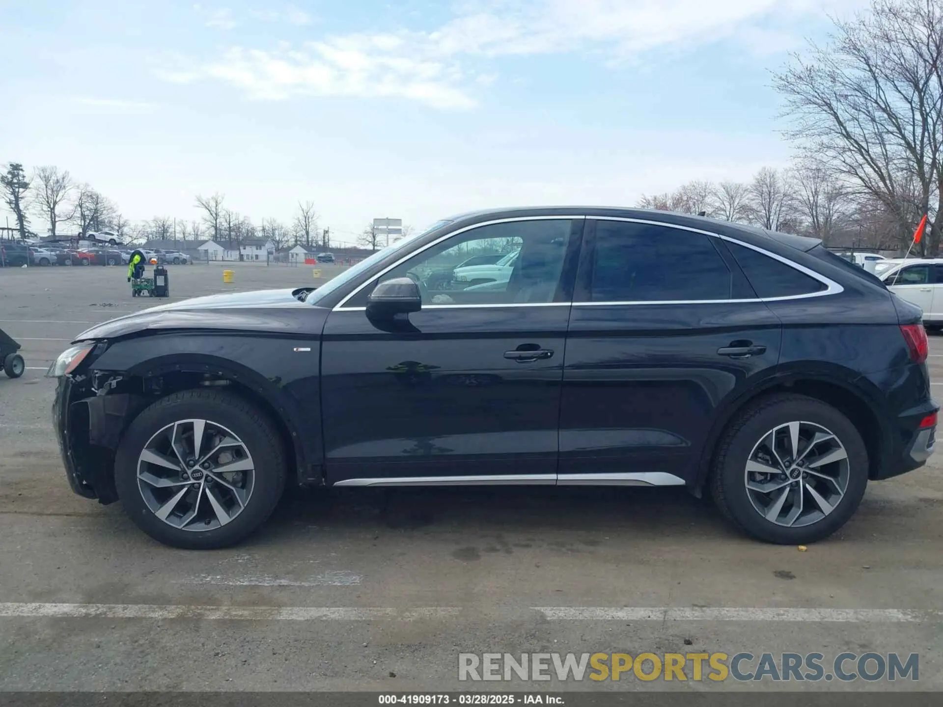 14 fotografías del automóvil dañado WA14AAFY2P2106007 AUDI Q5 SPORTBACK 2023